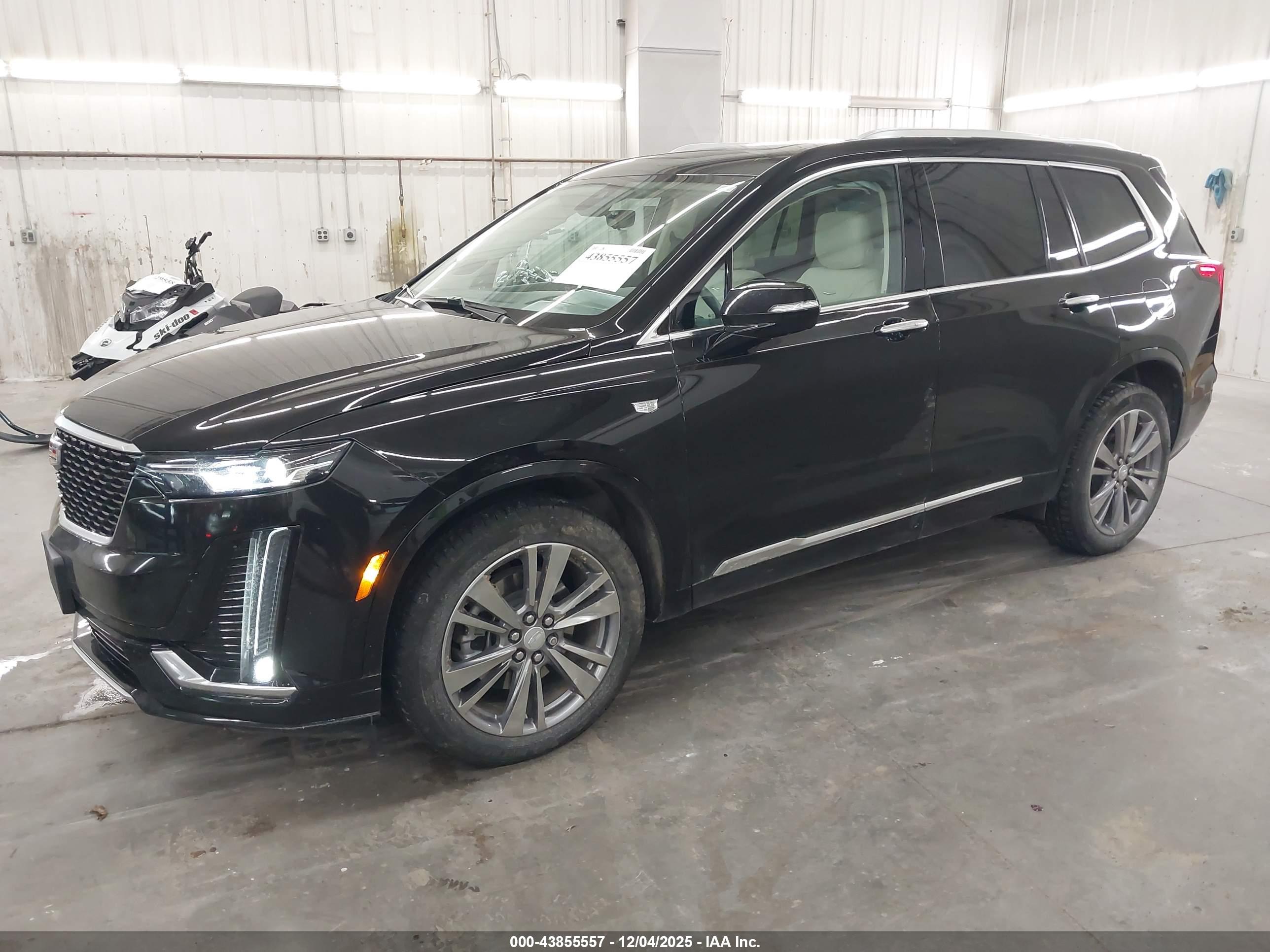 CADILLAC XT6 image 2