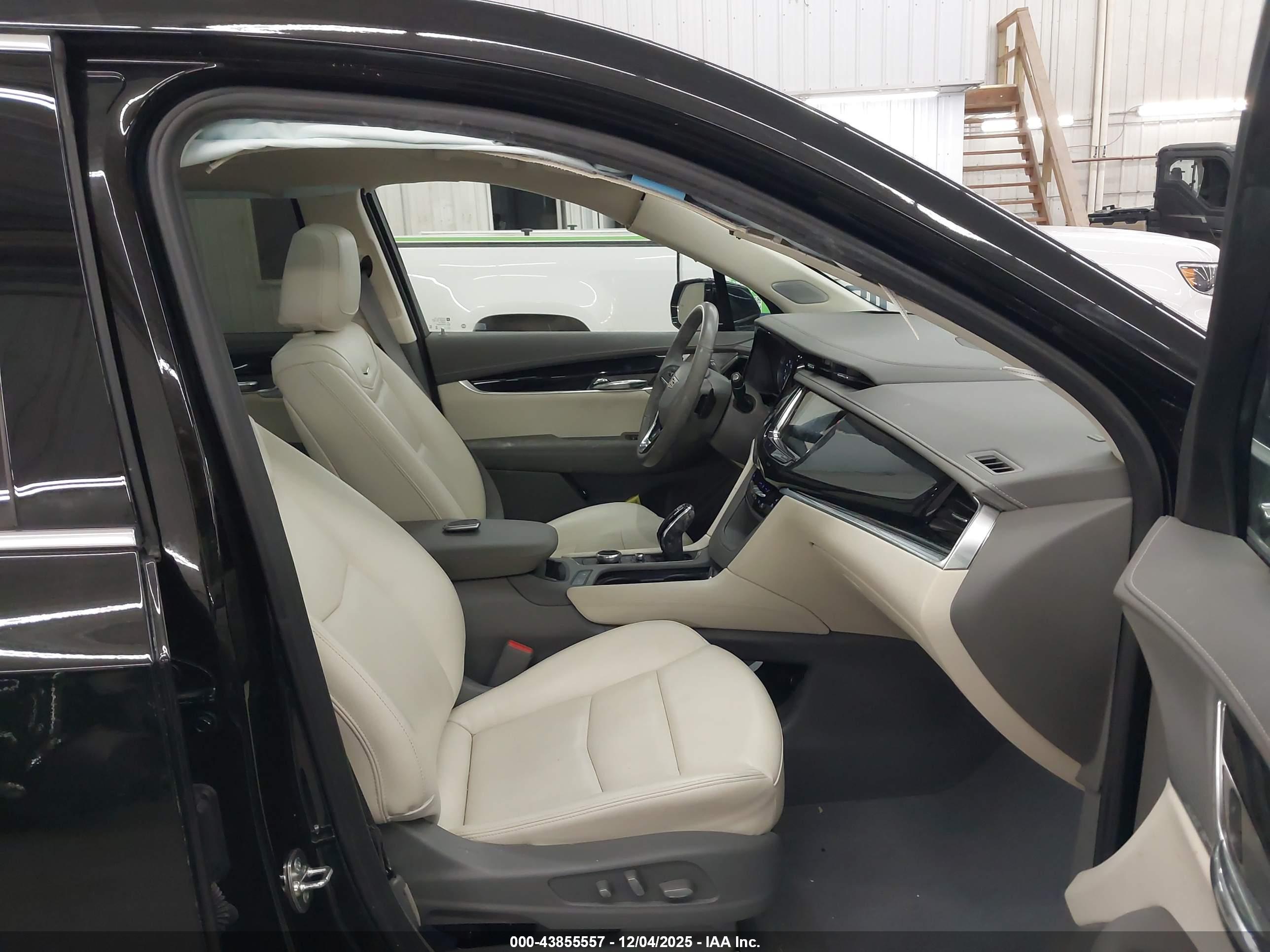CADILLAC XT6 image 5