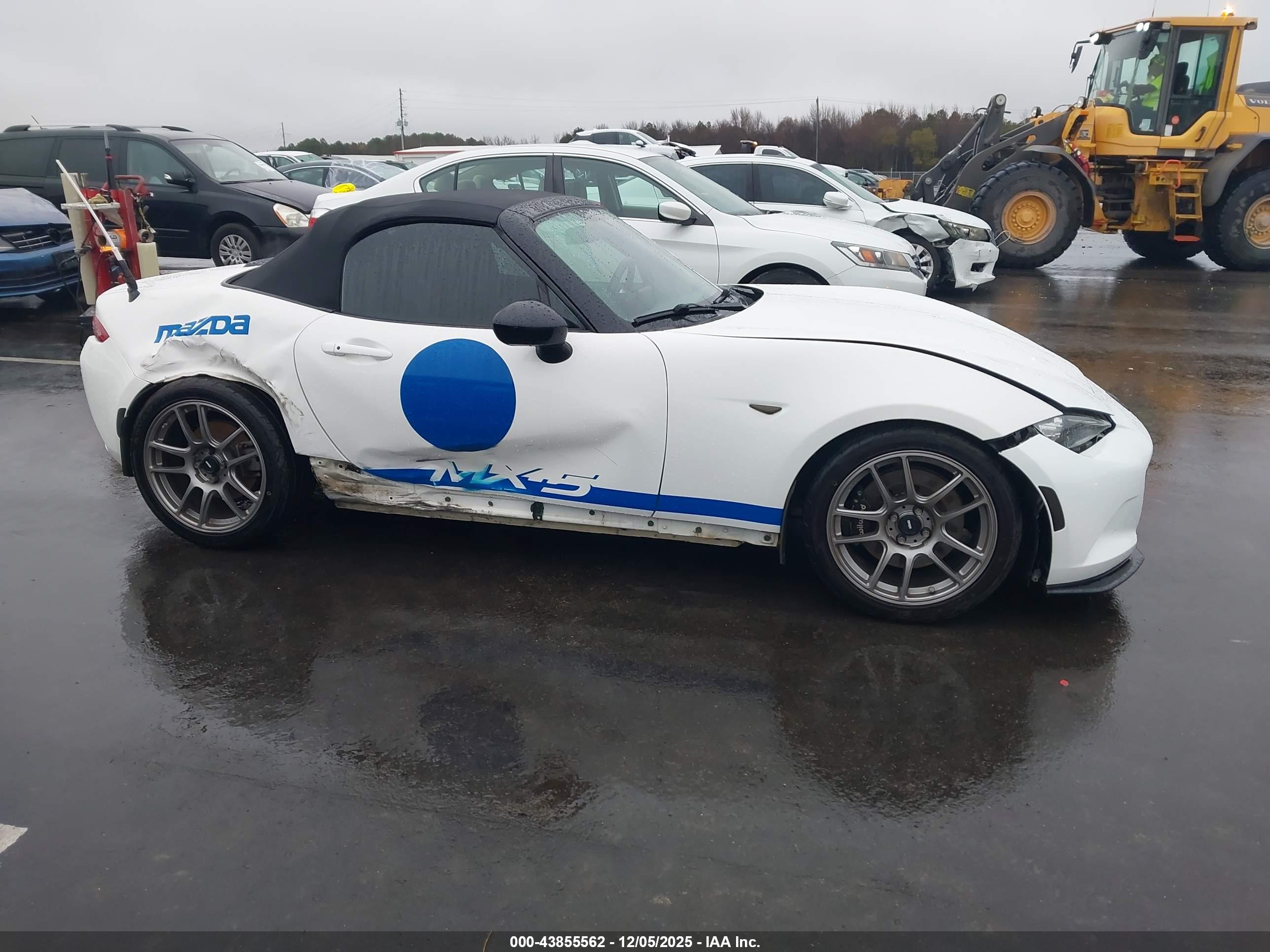 MAZDA MX-5 image 6