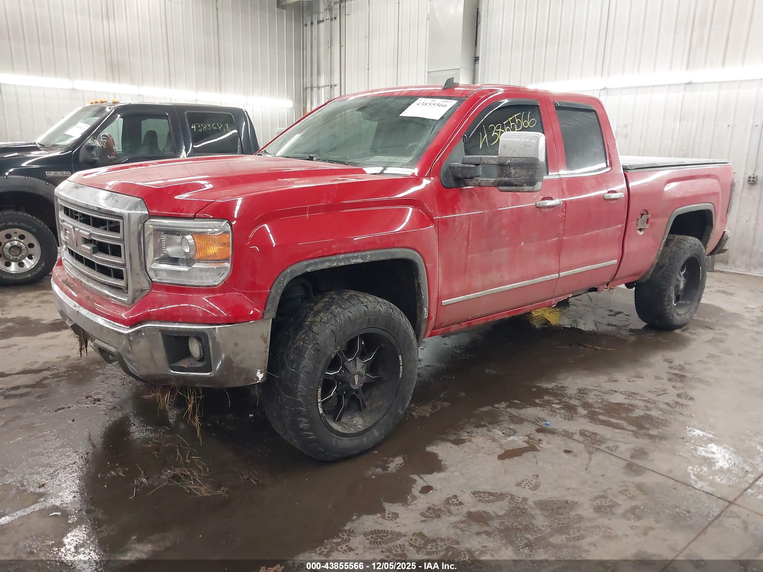GMC SIERRA image 2