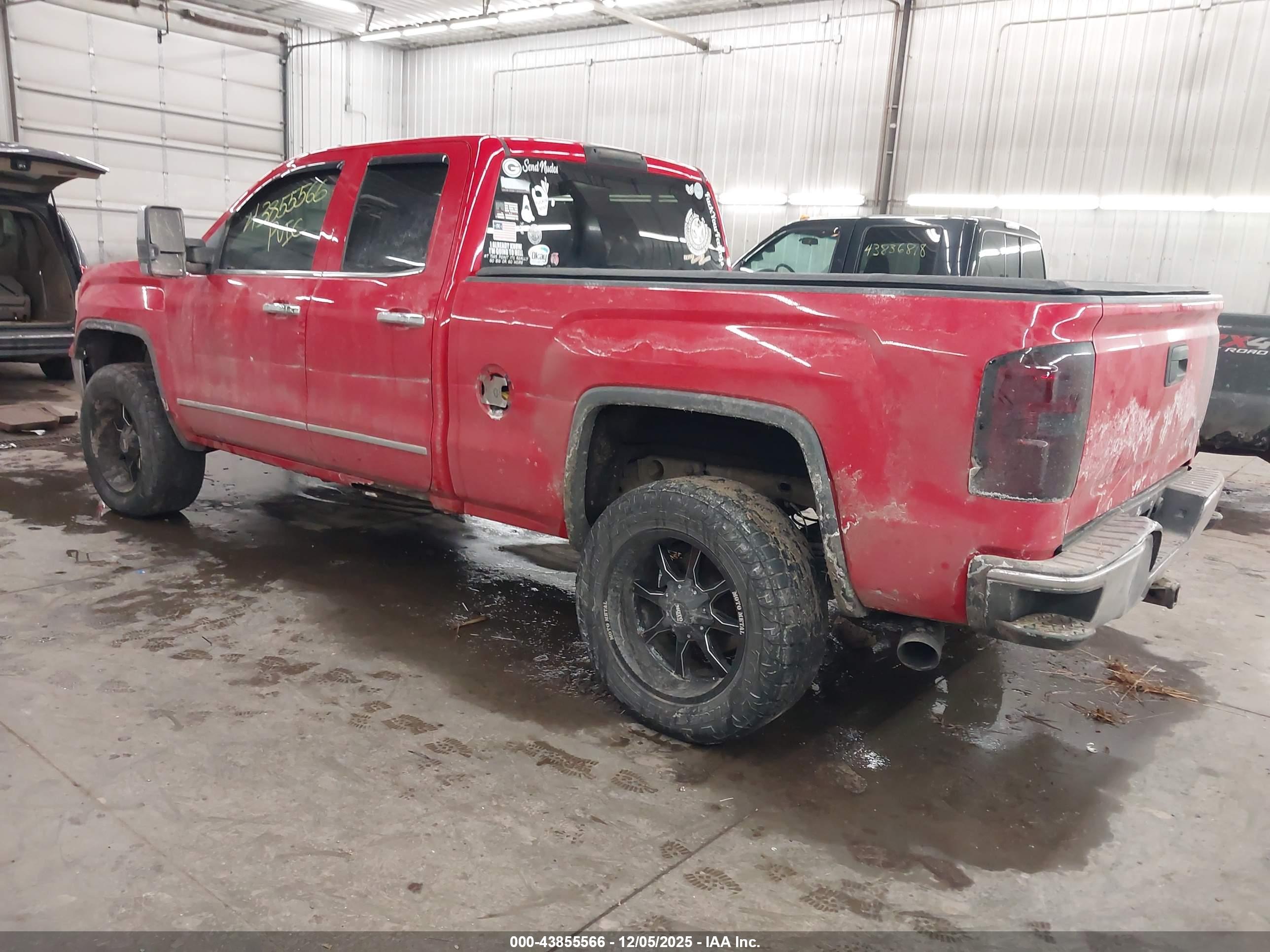 GMC SIERRA image 3
