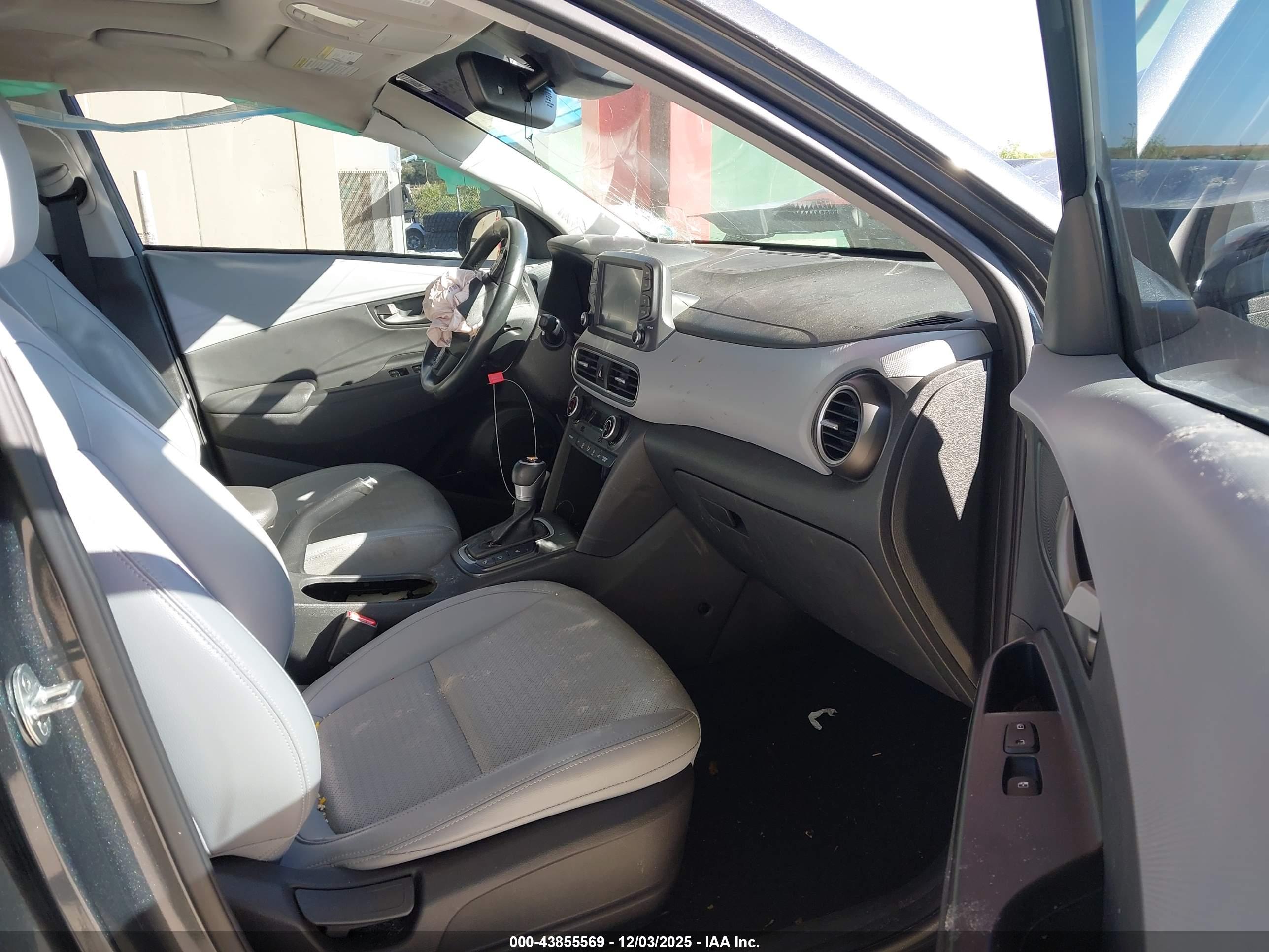 HYUNDAI KONA image 5