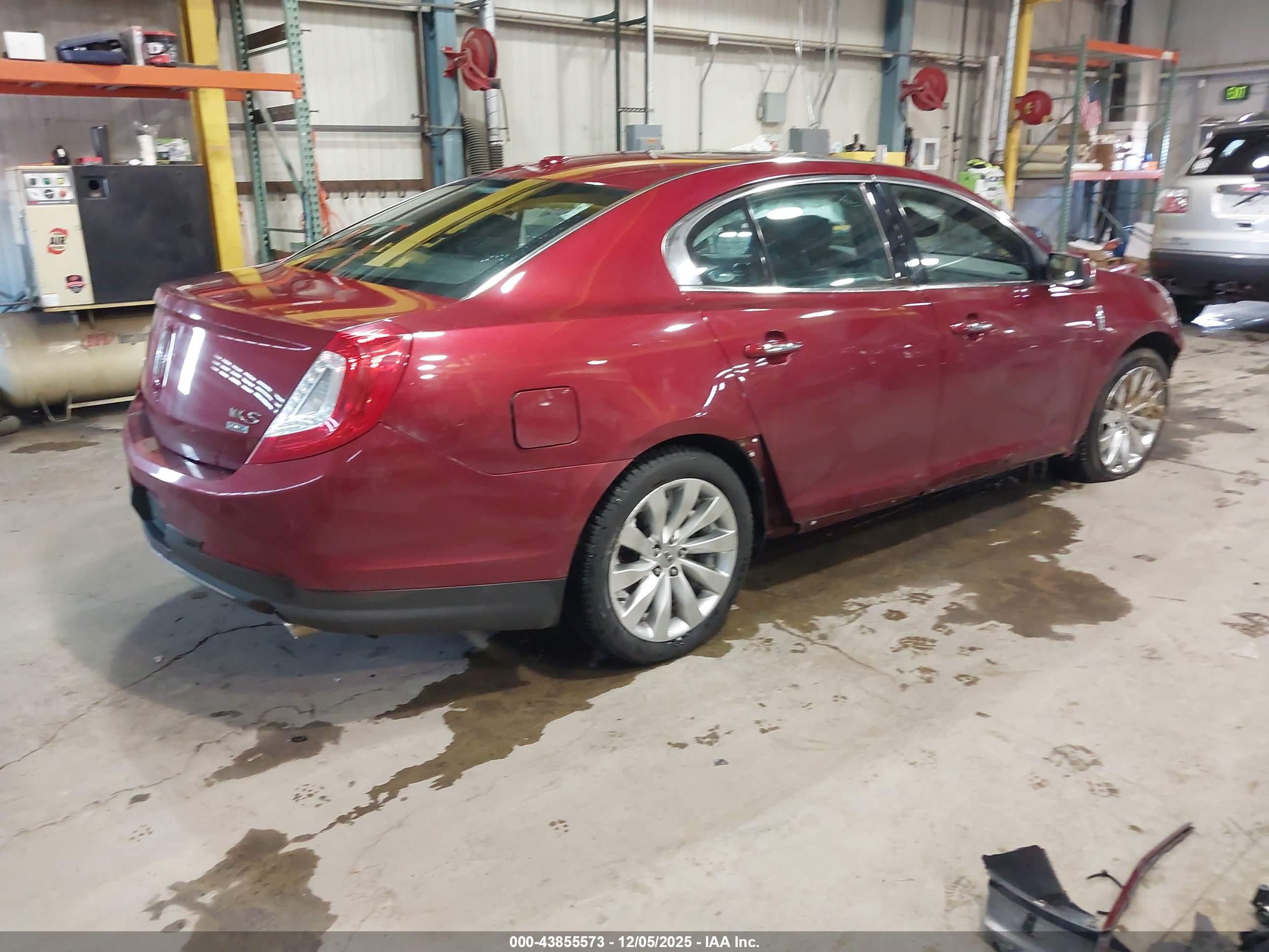 LINCOLN MKS image 4