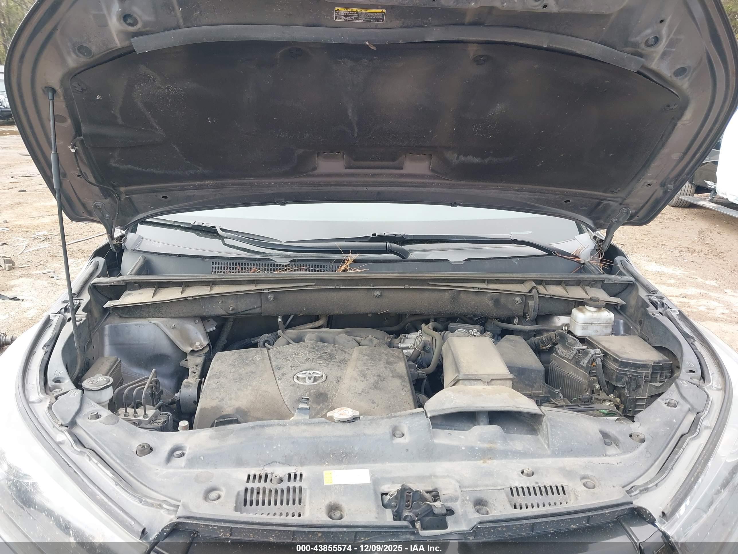 TOYOTA HIGHLANDER image 10