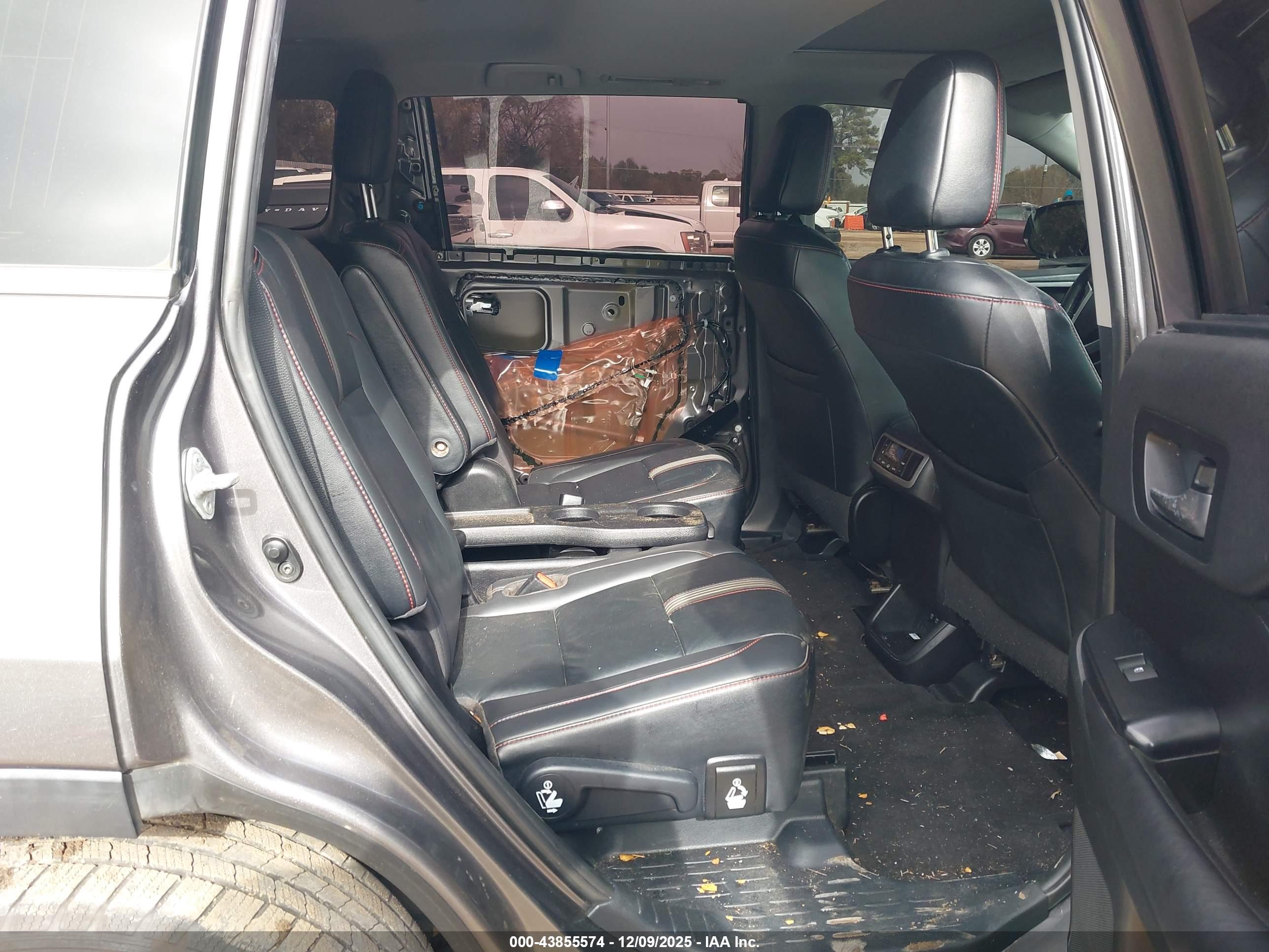 TOYOTA HIGHLANDER image 8