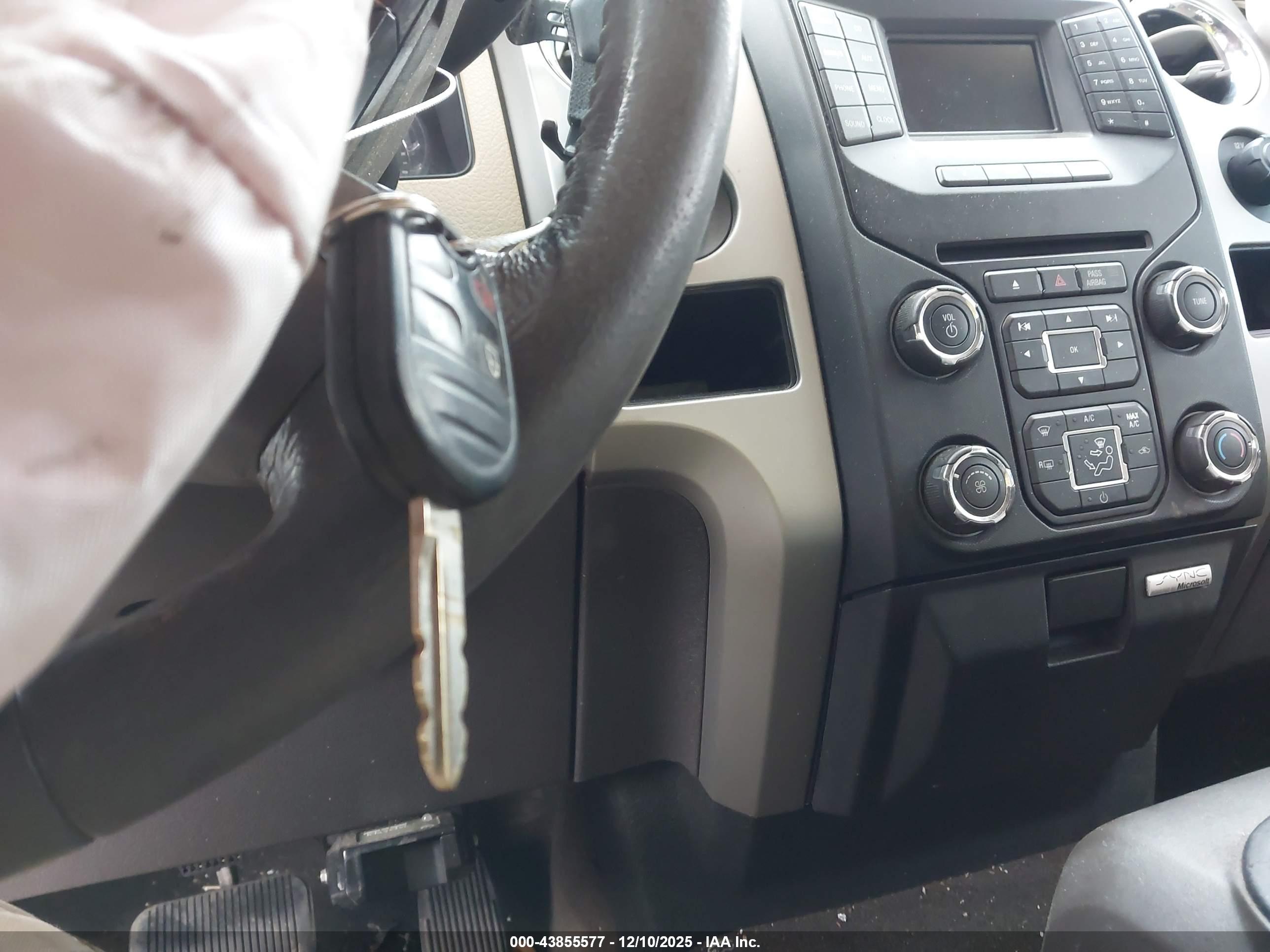 FORD F-150 image 11