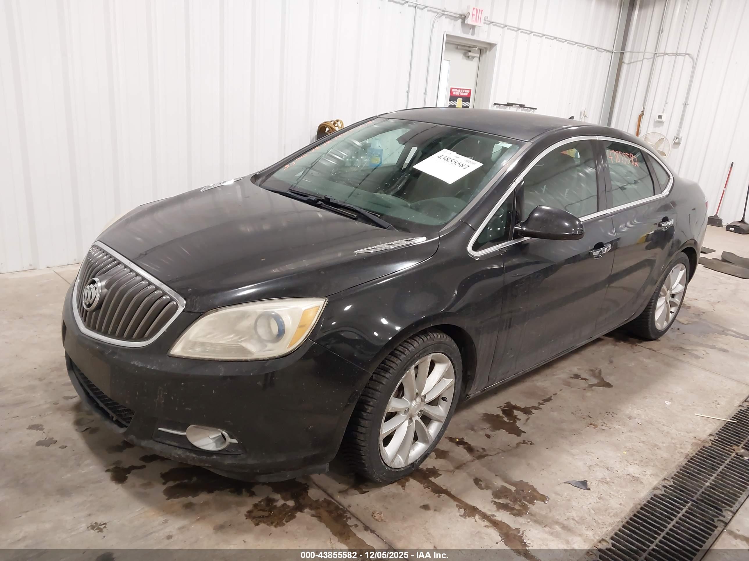 BUICK VERANO image 2