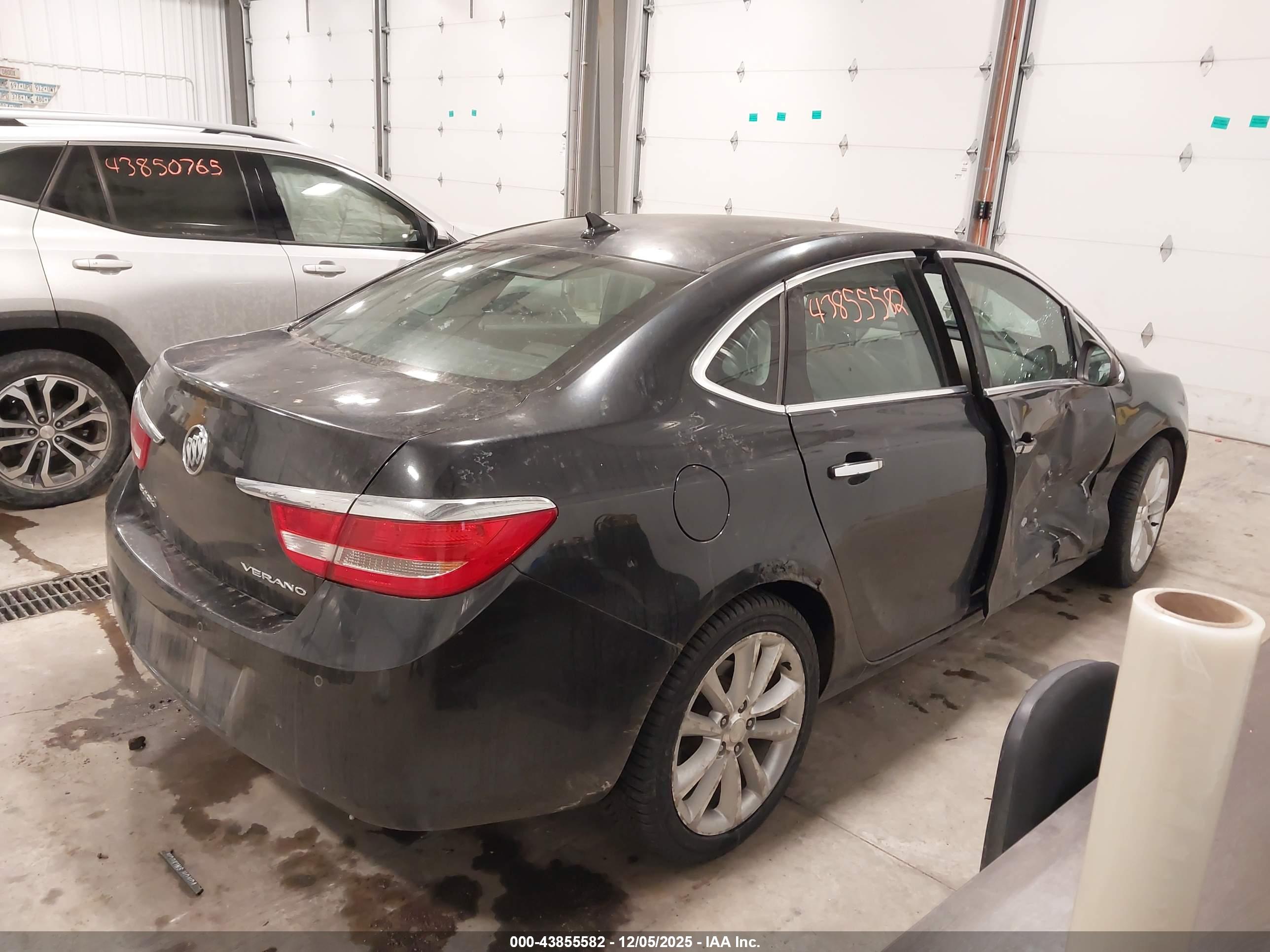BUICK VERANO image 4