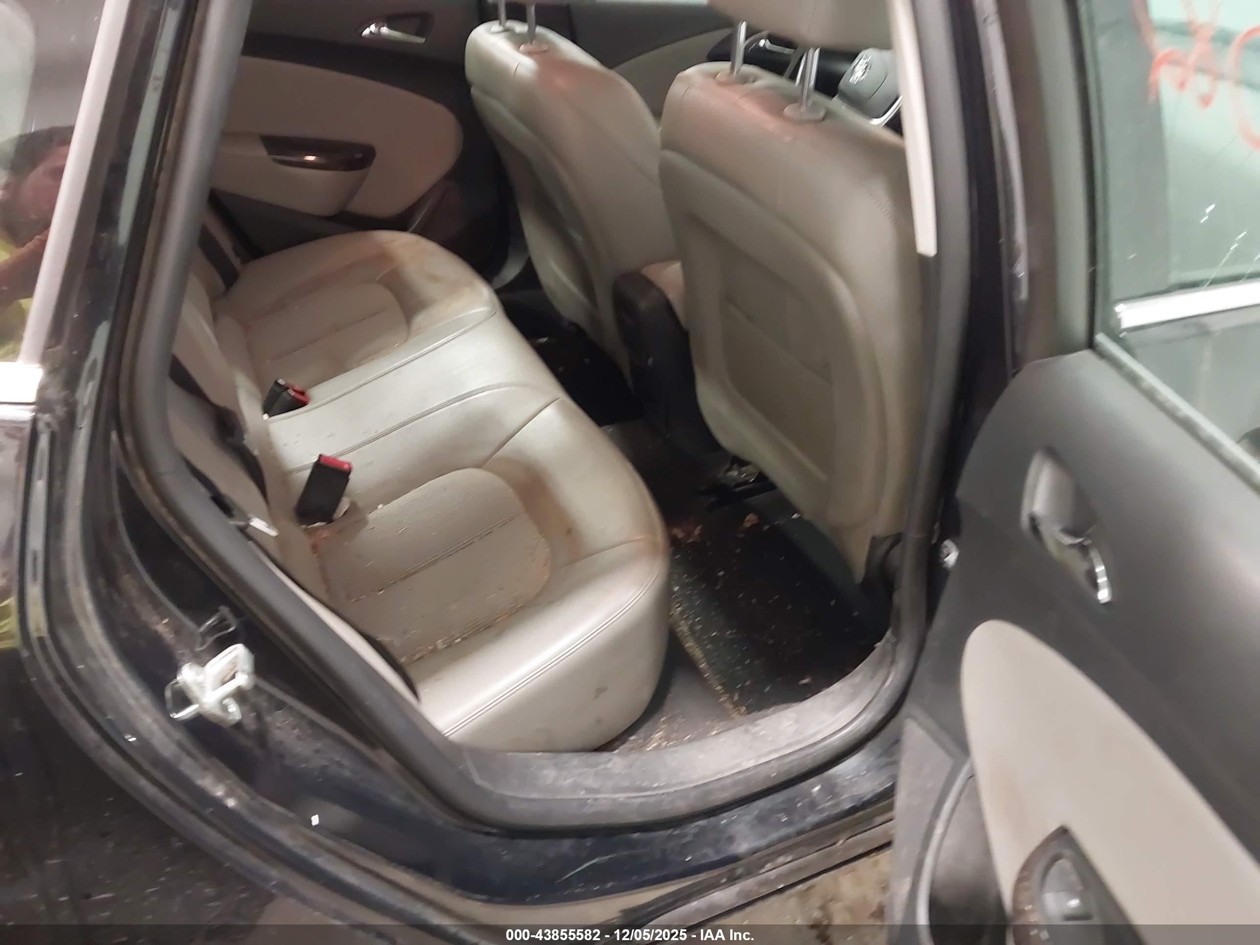BUICK VERANO image 8