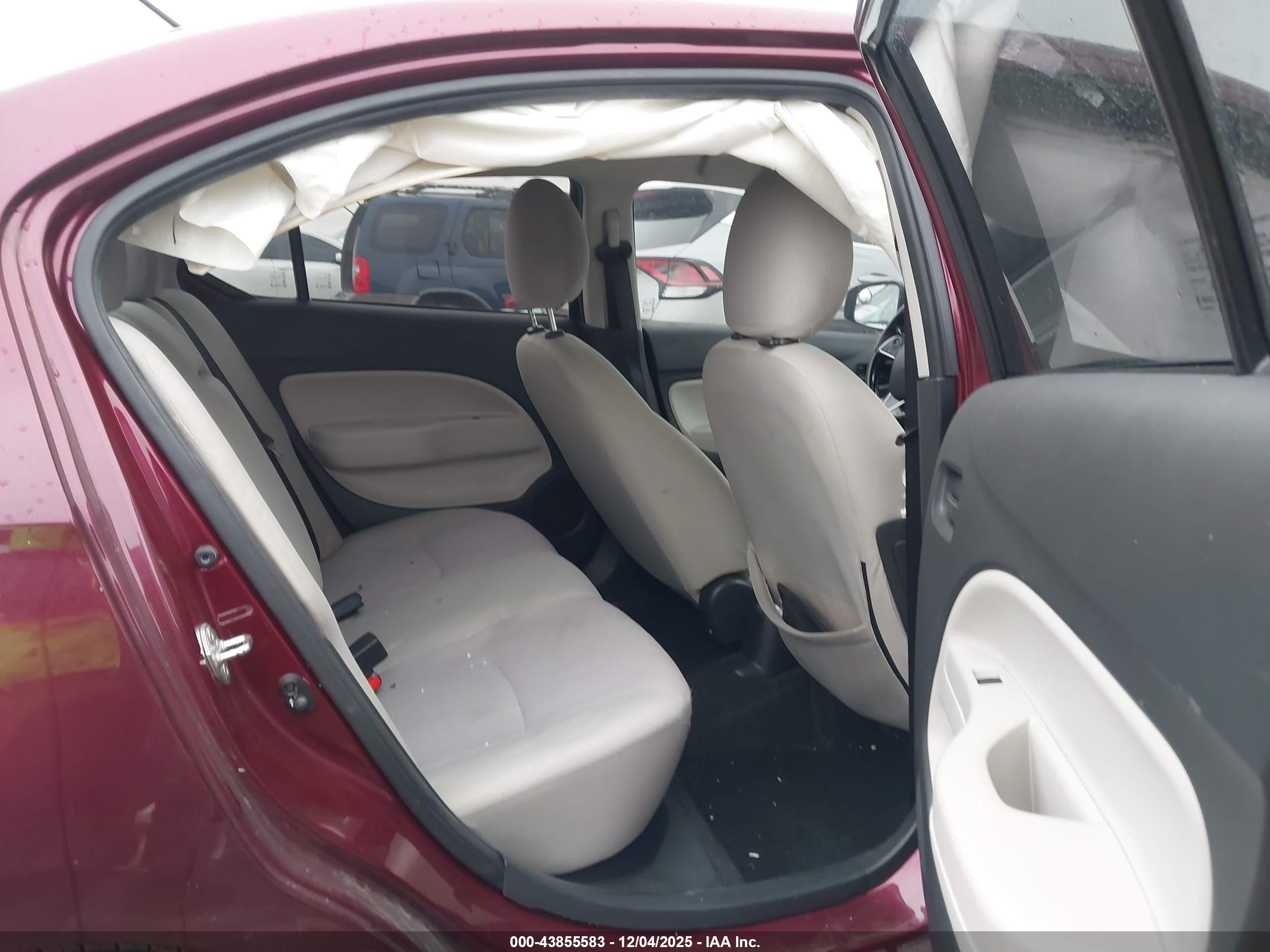 MITSUBISHI MIRAGE image 8