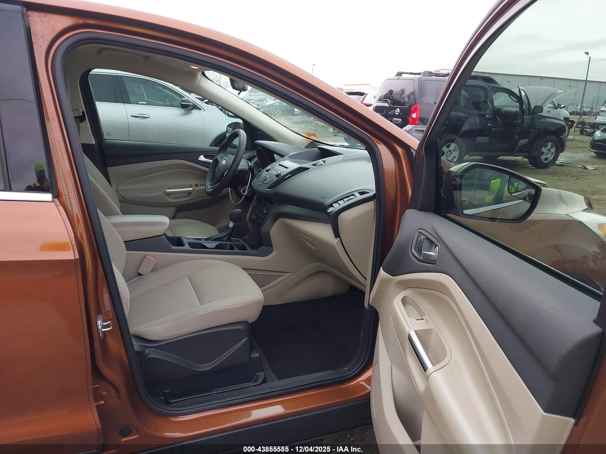 FORD ESCAPE image 5