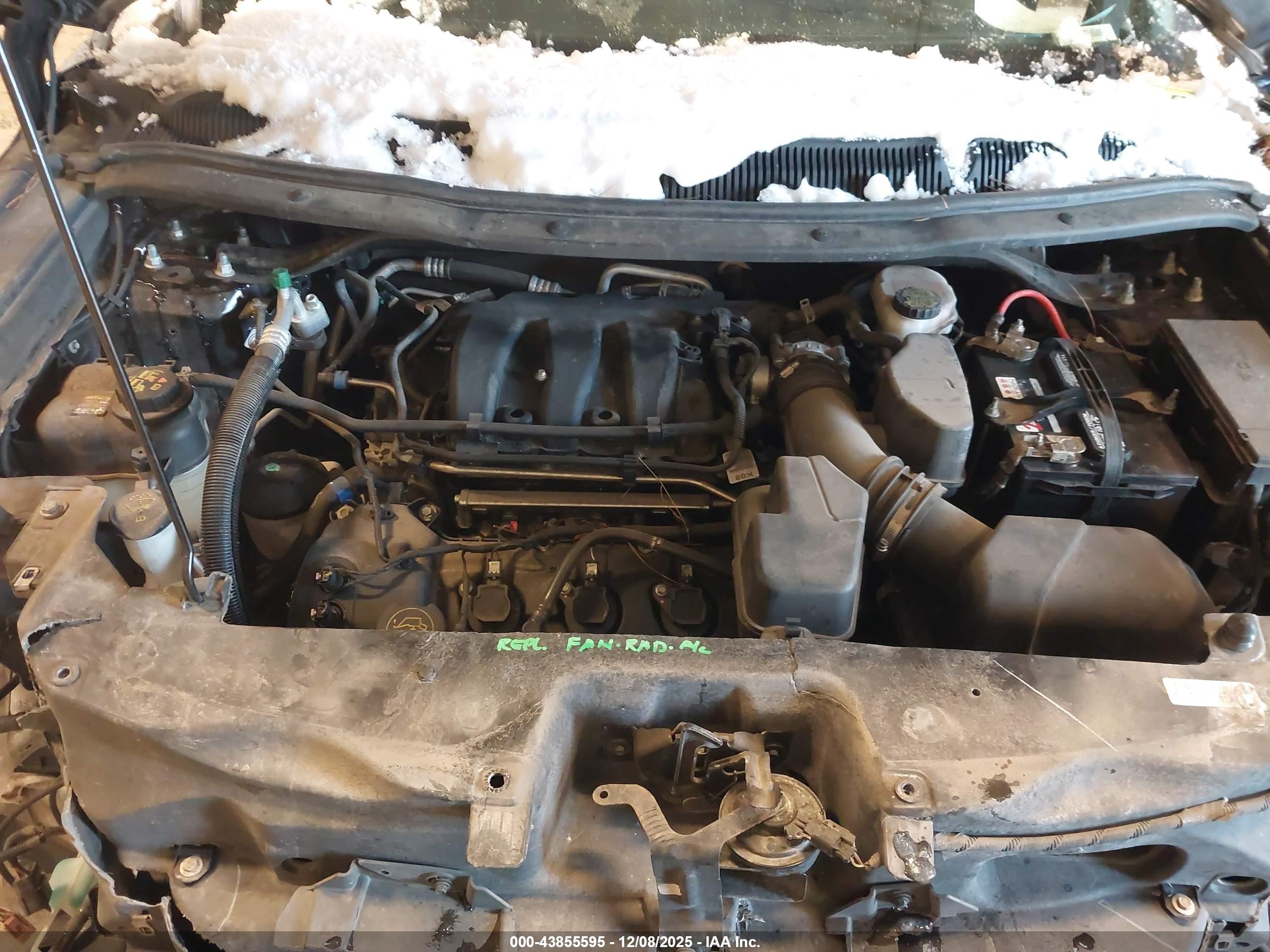 FORD EXPLORER image 10