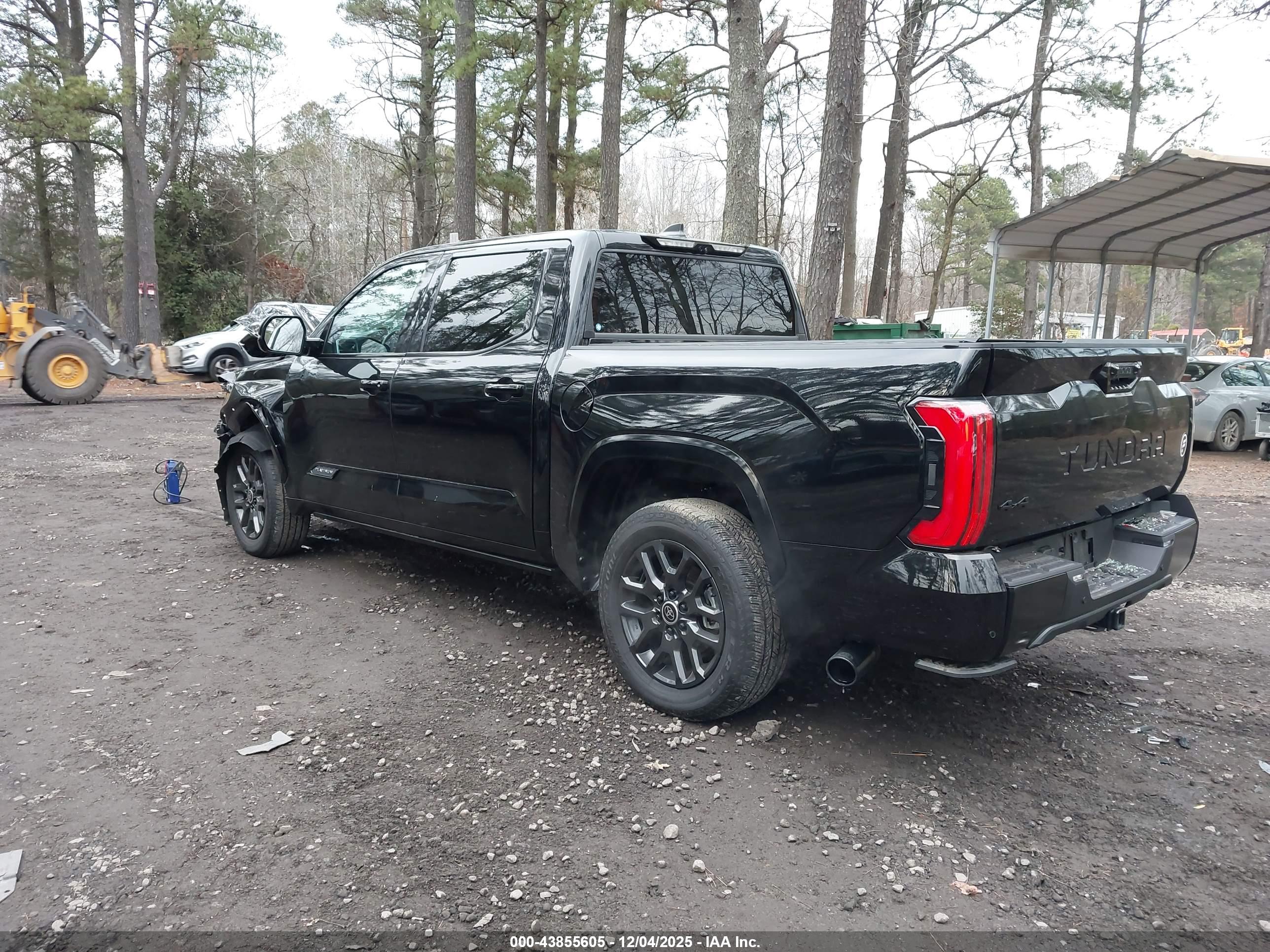 TOYOTA TUNDRA image 3