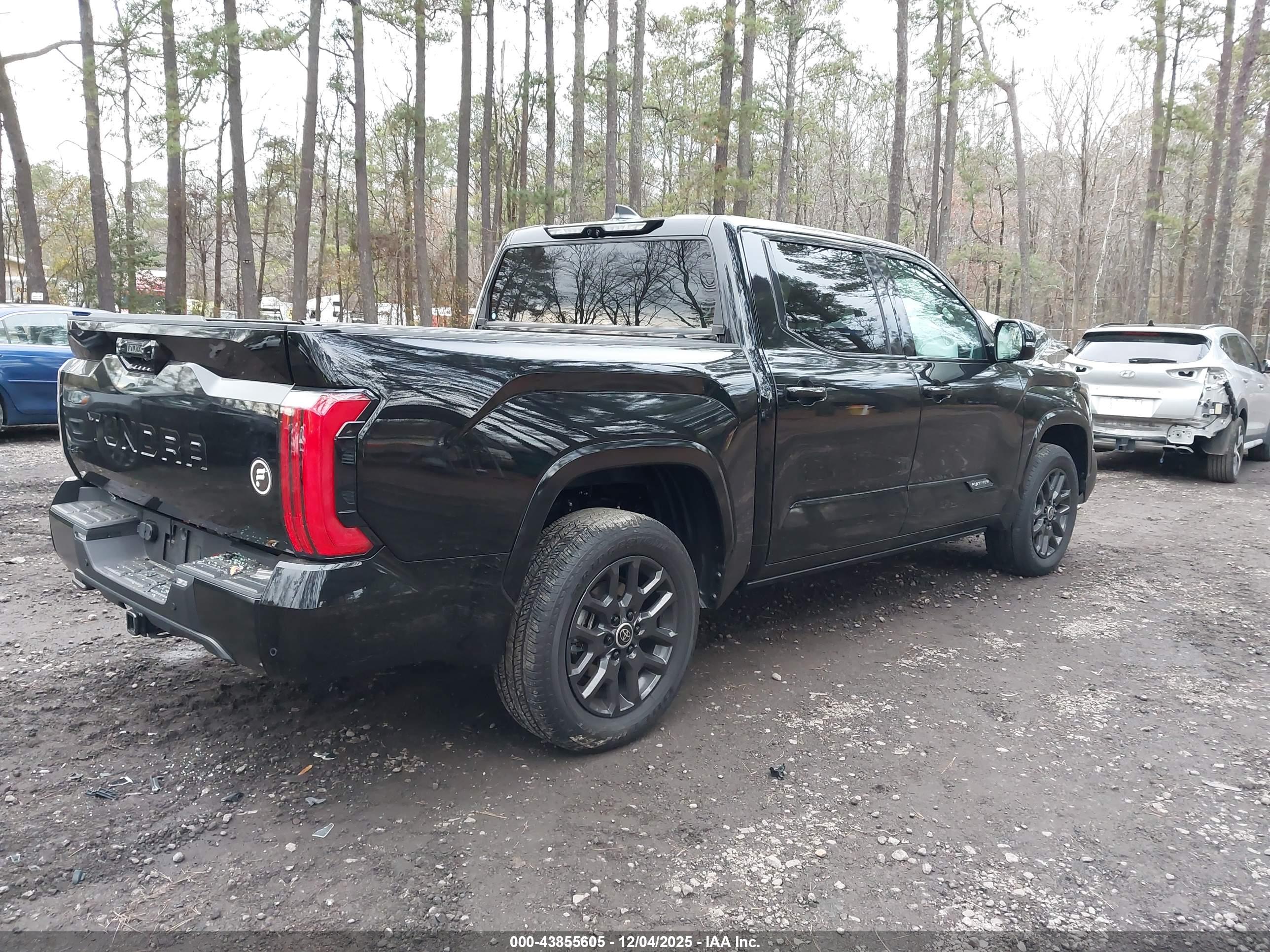 TOYOTA TUNDRA image 4