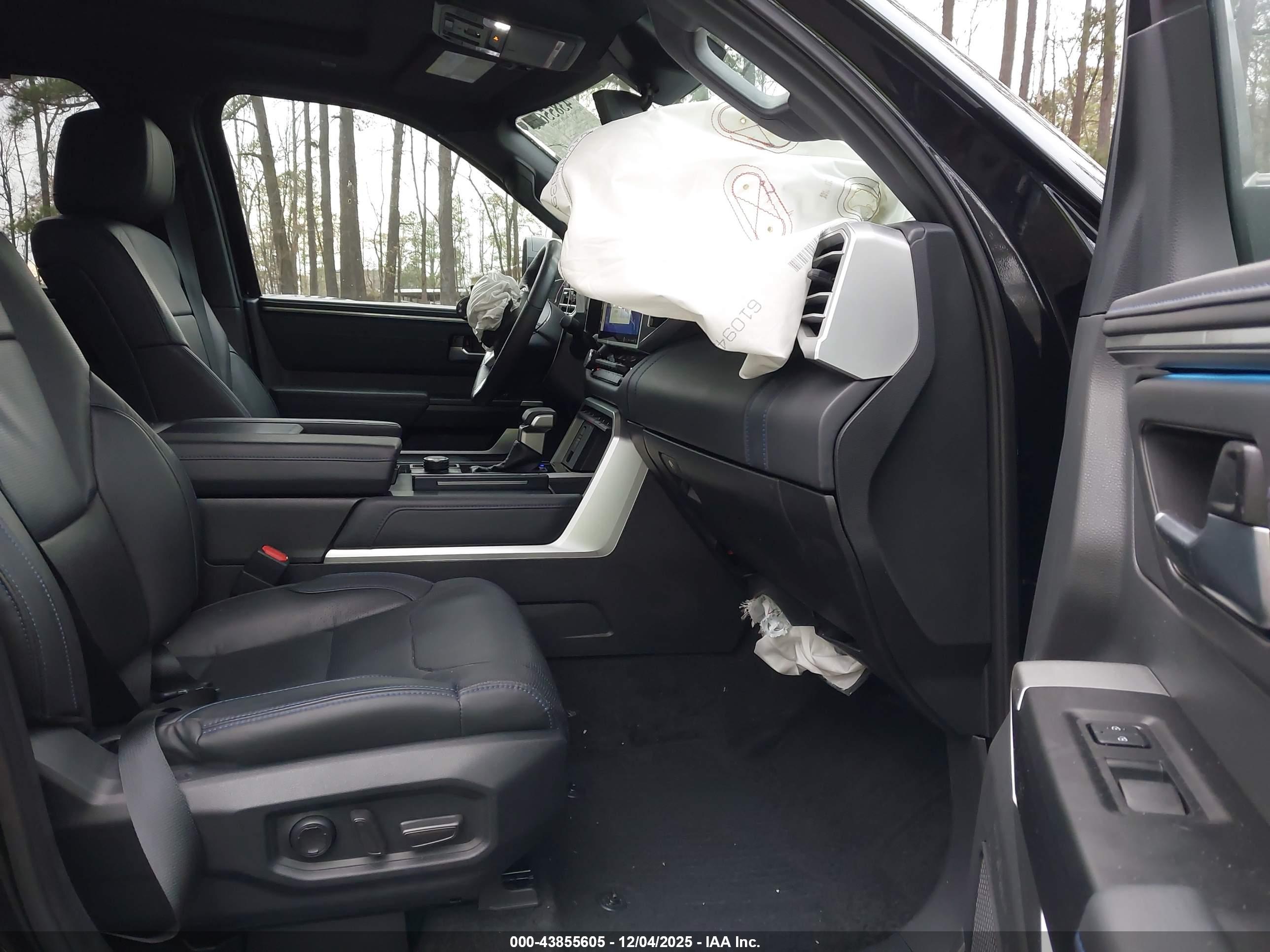 TOYOTA TUNDRA image 5