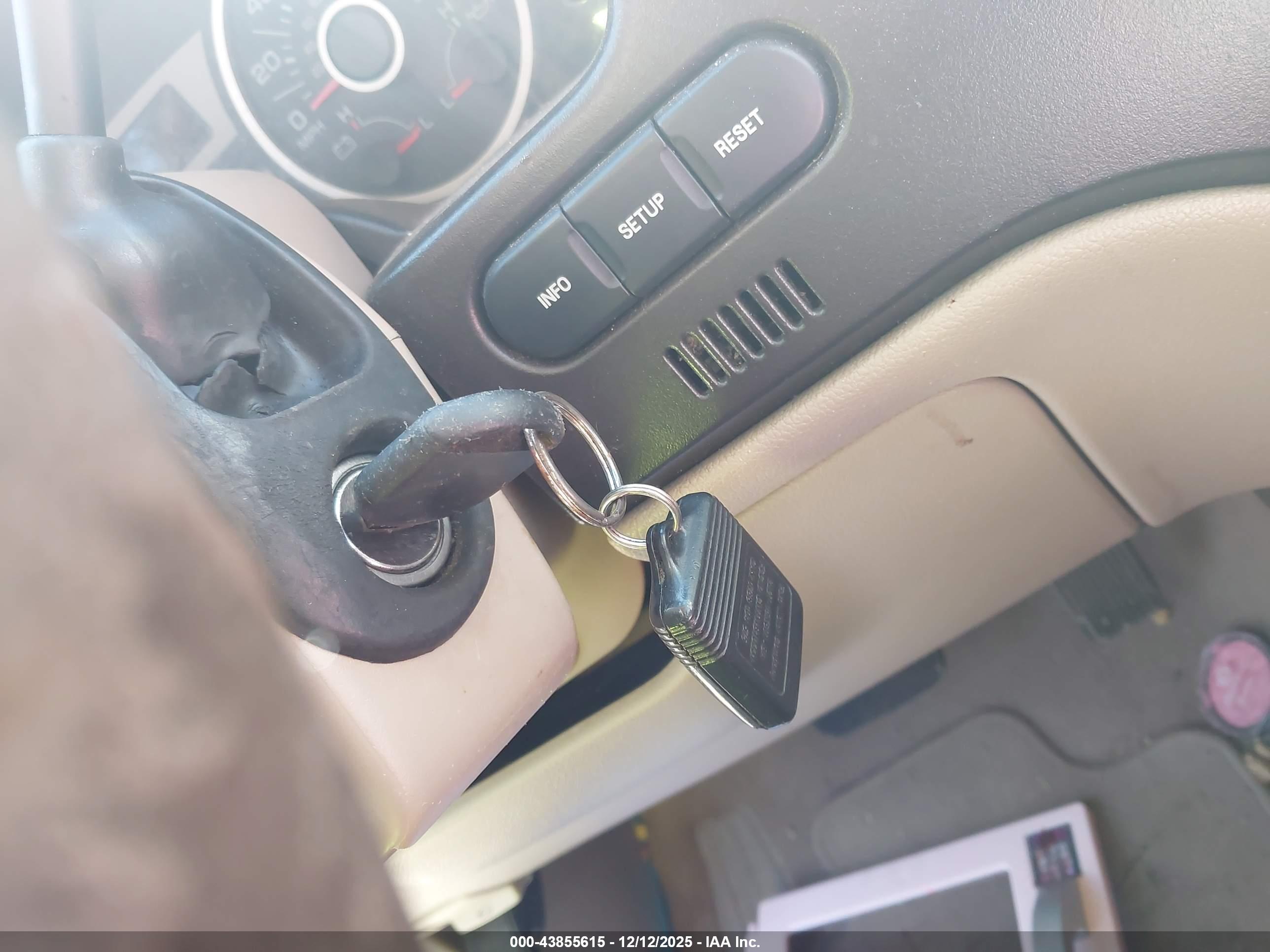 FORD EXPEDITION image 11