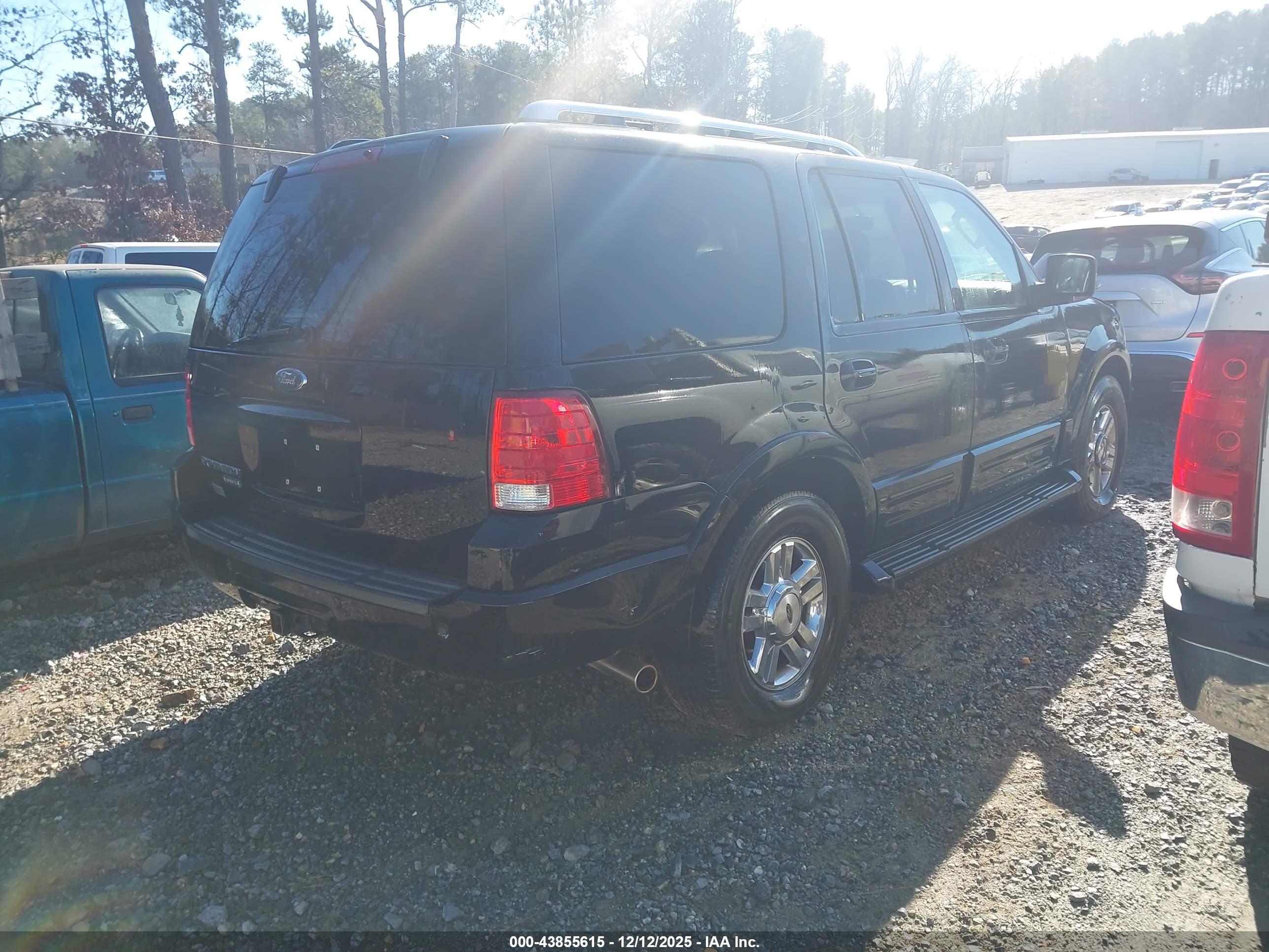 FORD EXPEDITION image 4