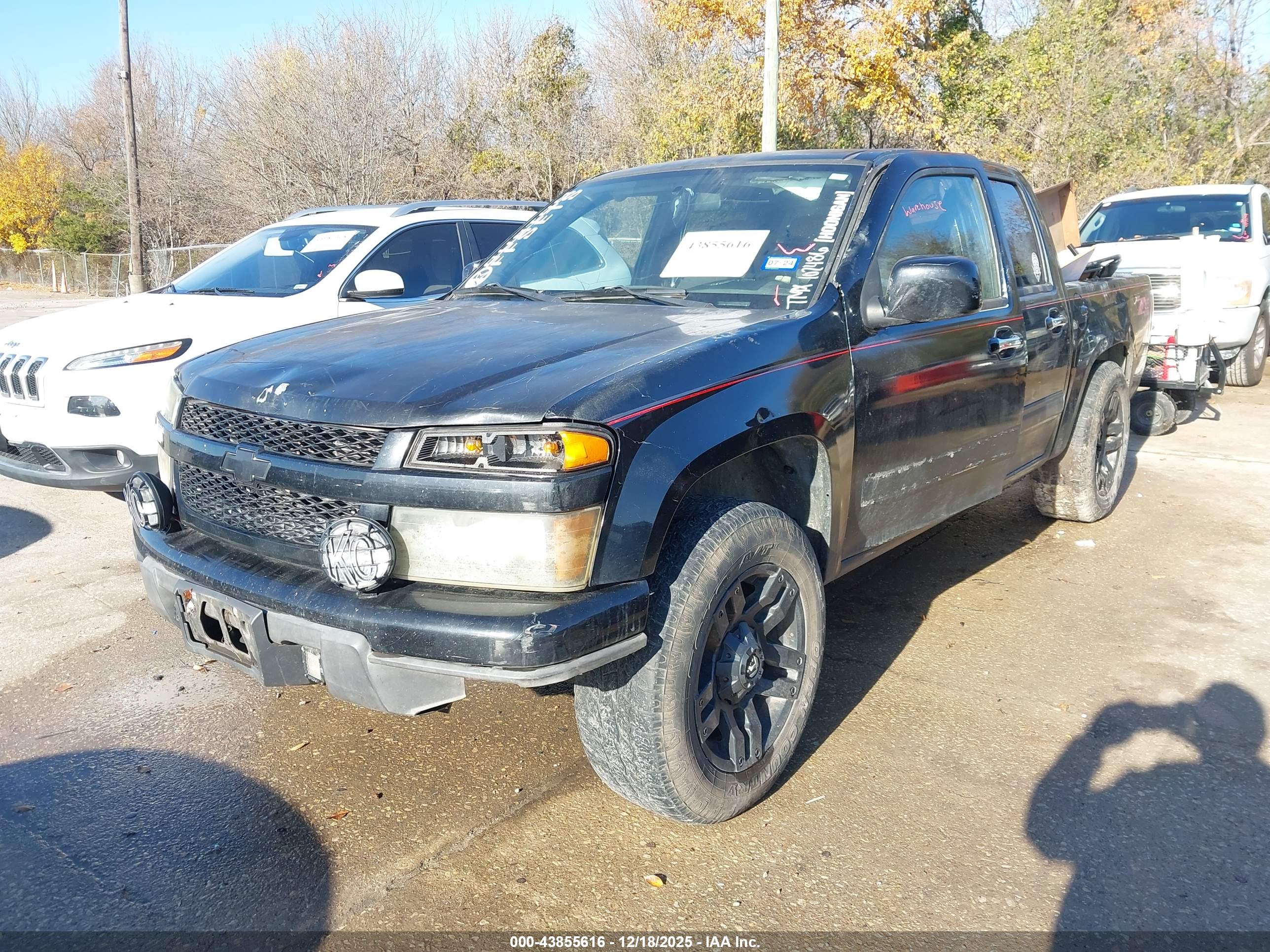 CHEVROLET COLORADO image 2