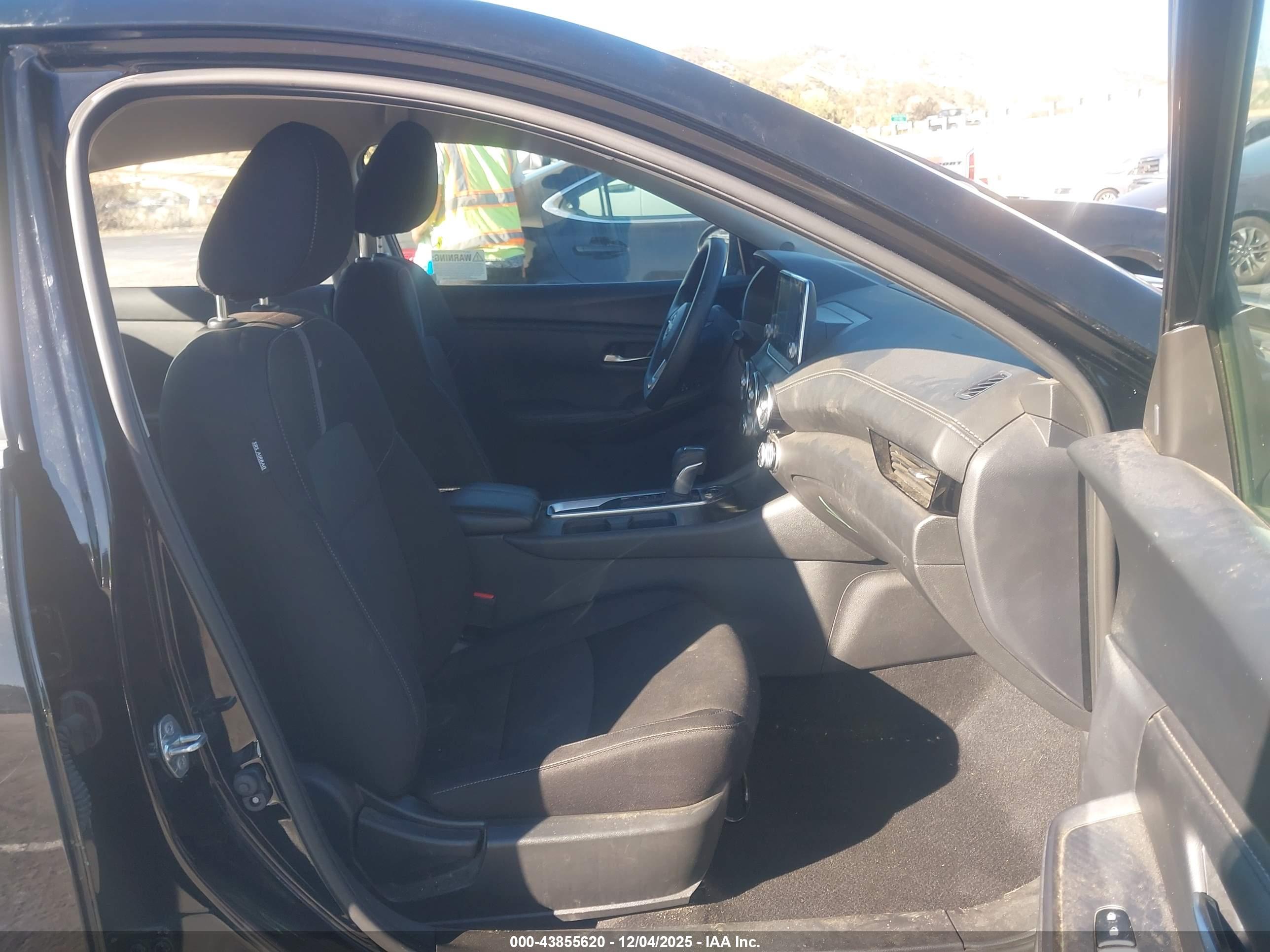 NISSAN SENTRA image 5