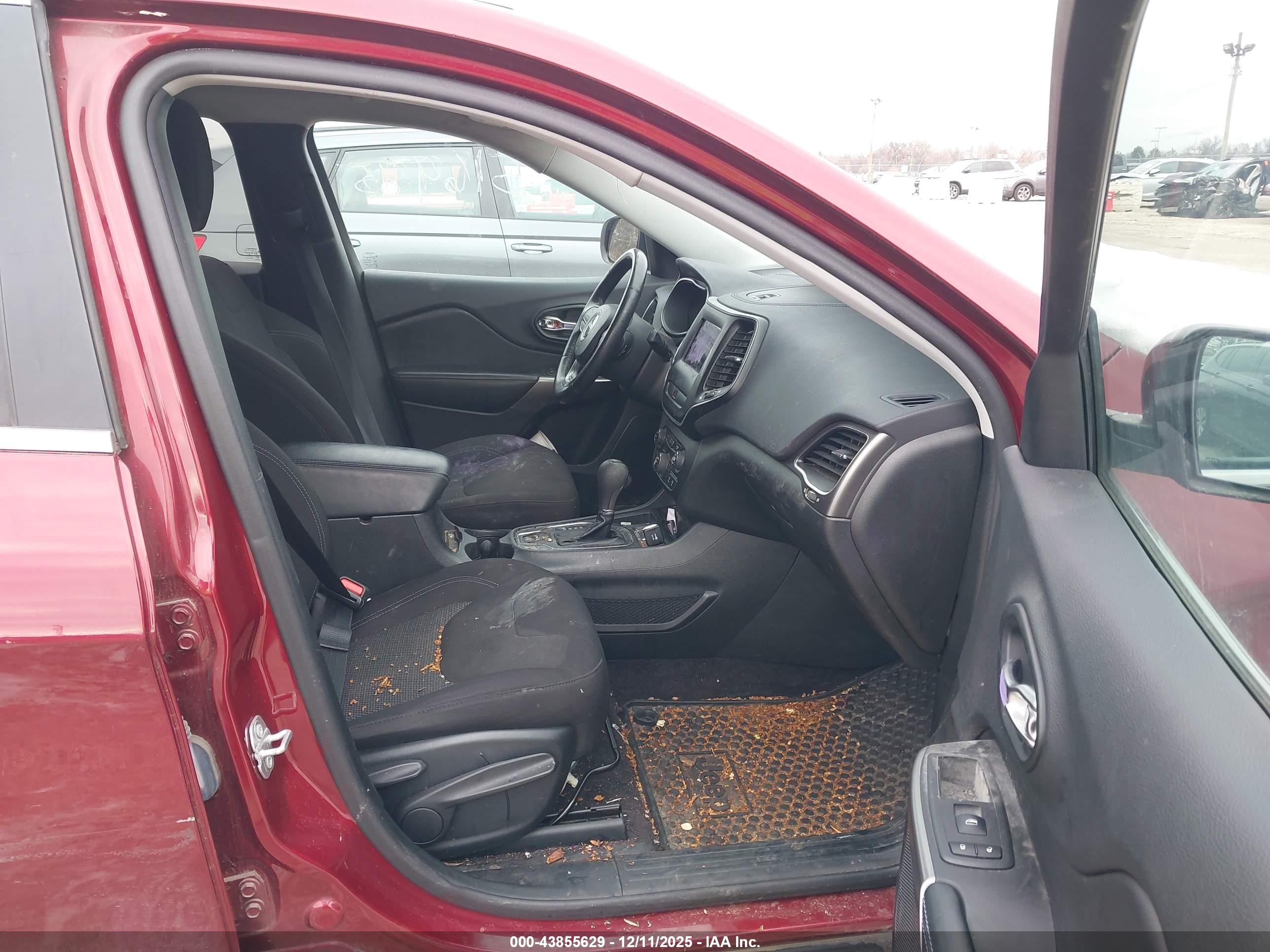 JEEP CHEROKEE image 5