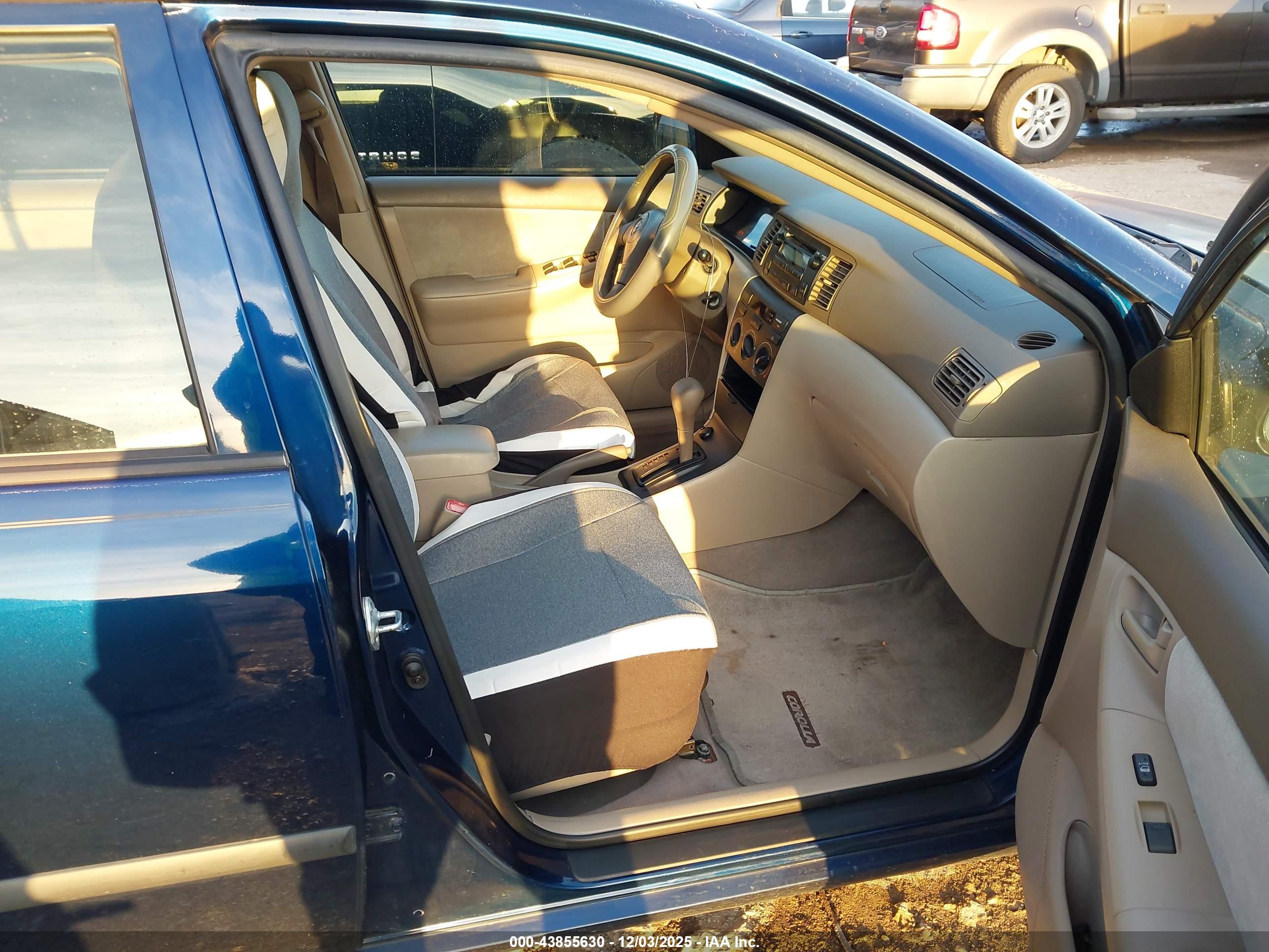 TOYOTA COROLLA image 5