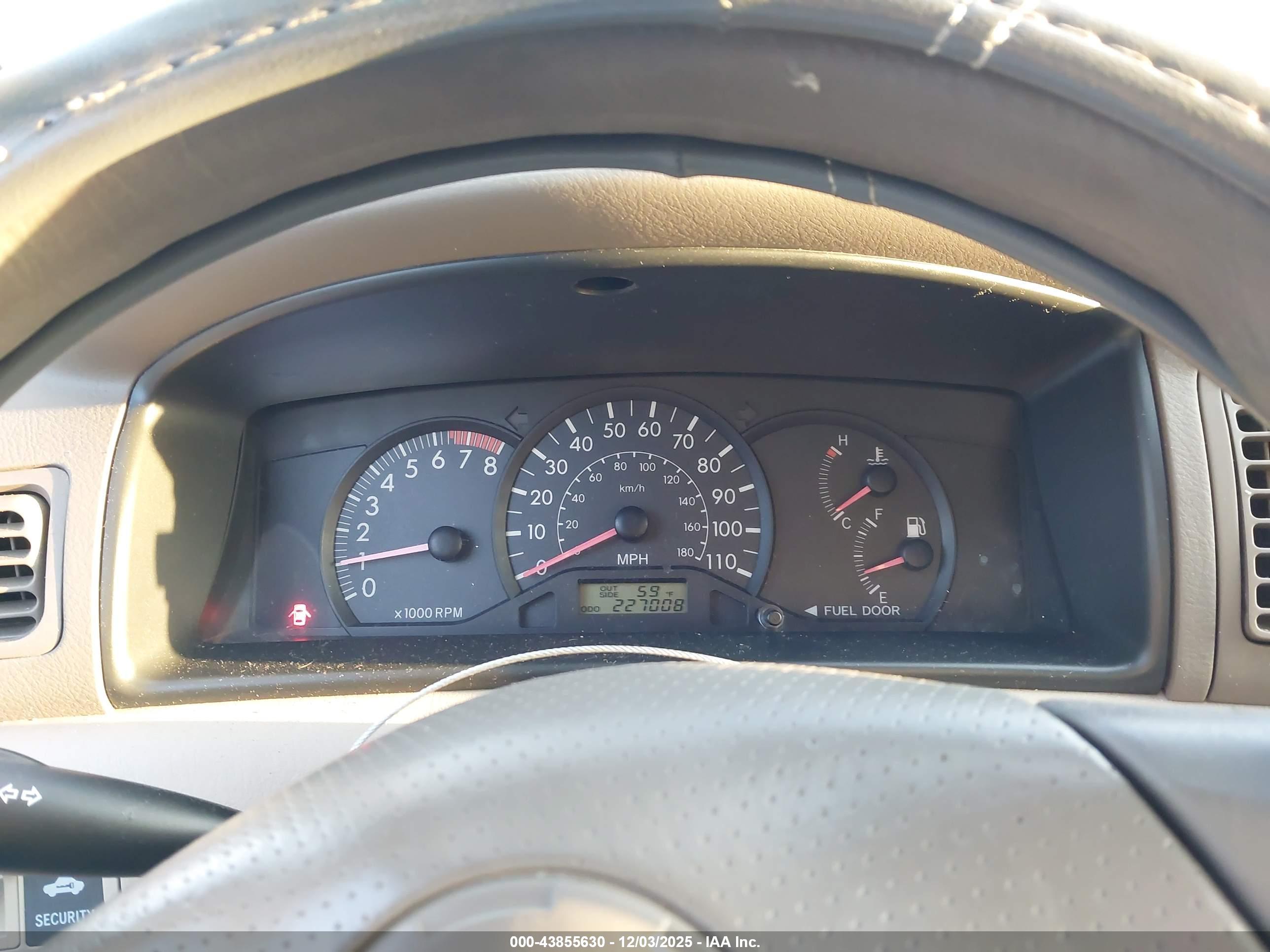 TOYOTA COROLLA image 7