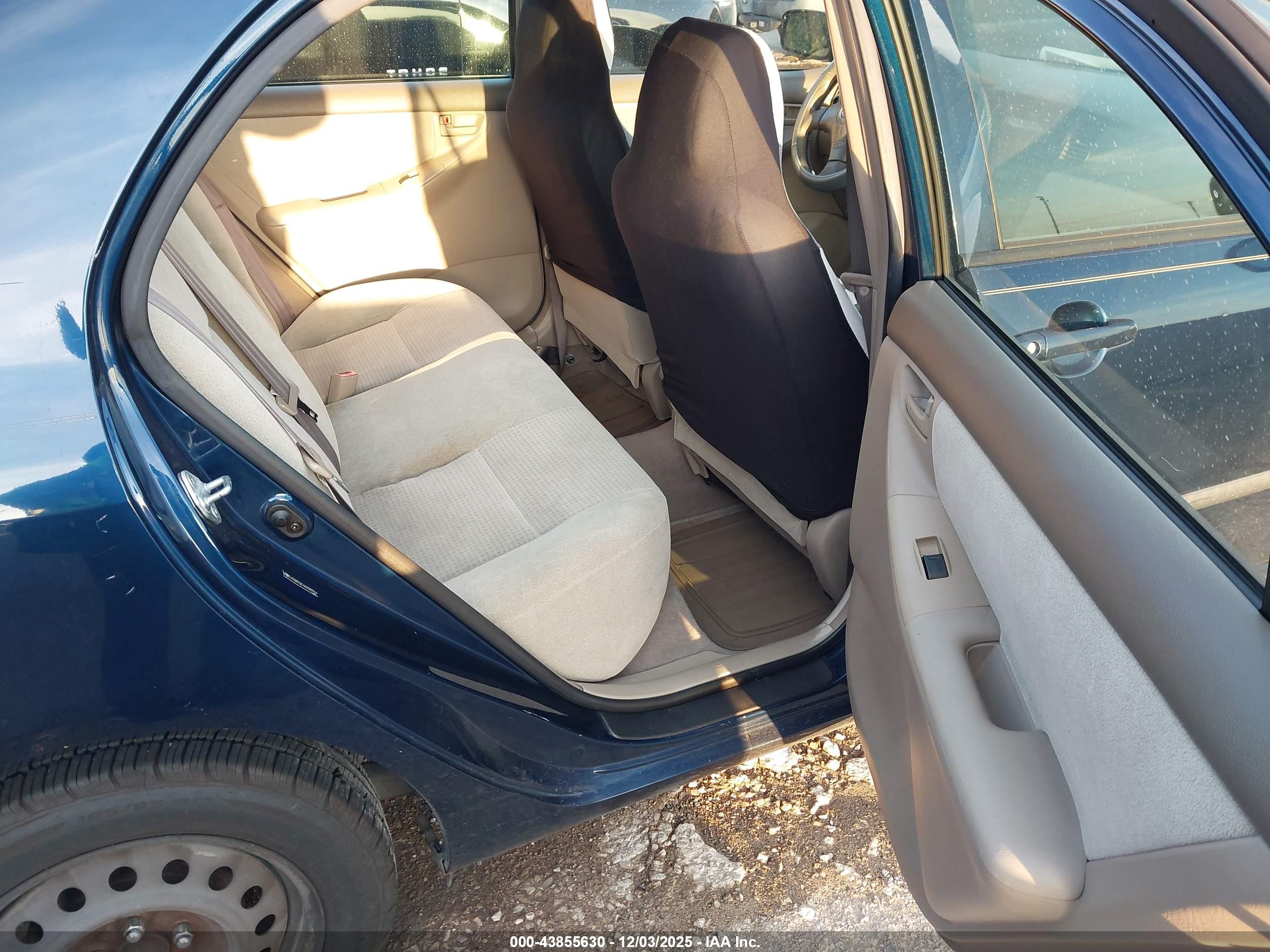 TOYOTA COROLLA image 8