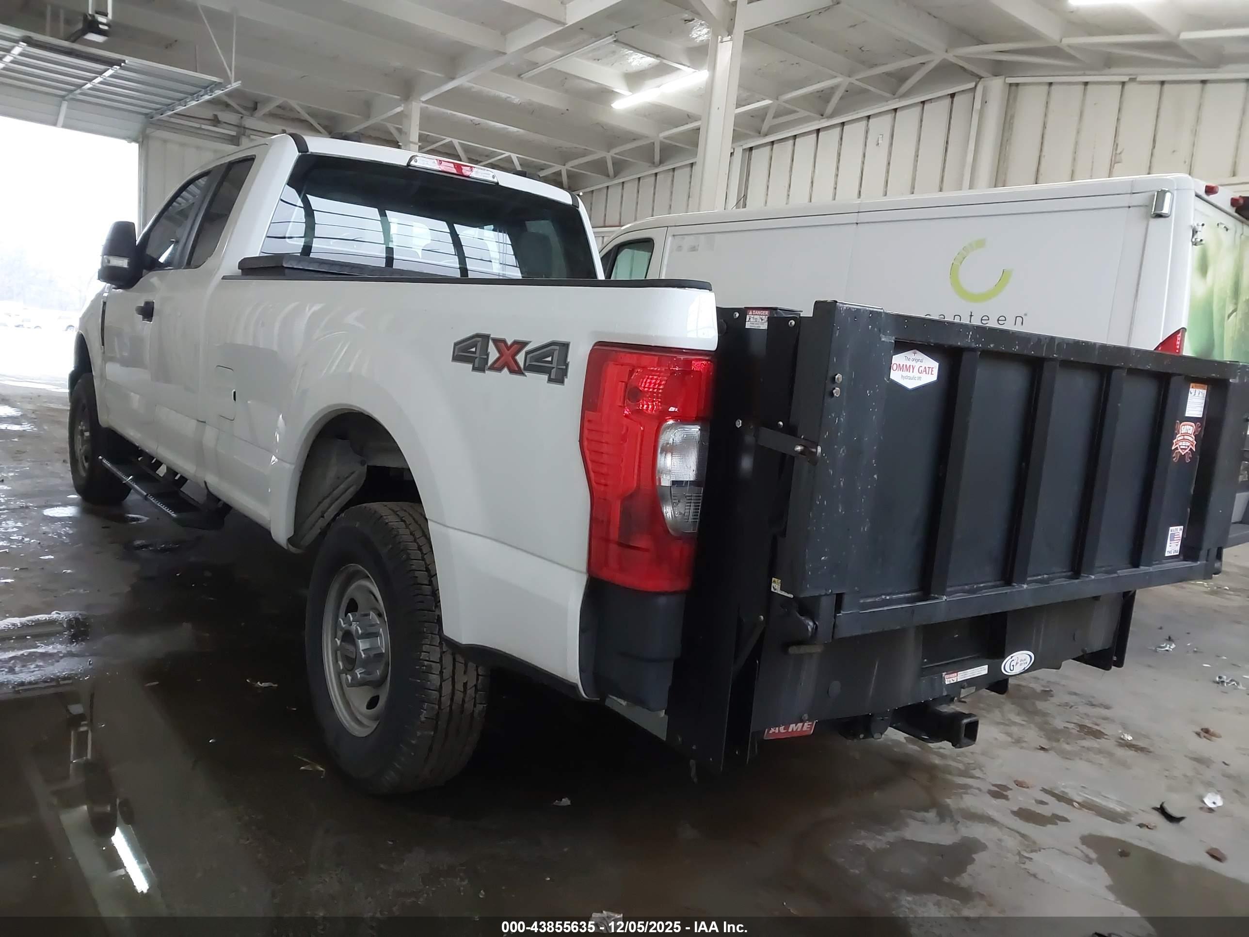 FORD F-250 image 3
