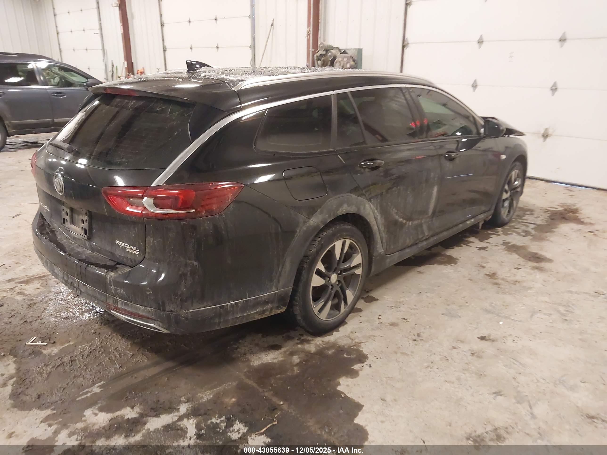 BUICK REGAL image 4
