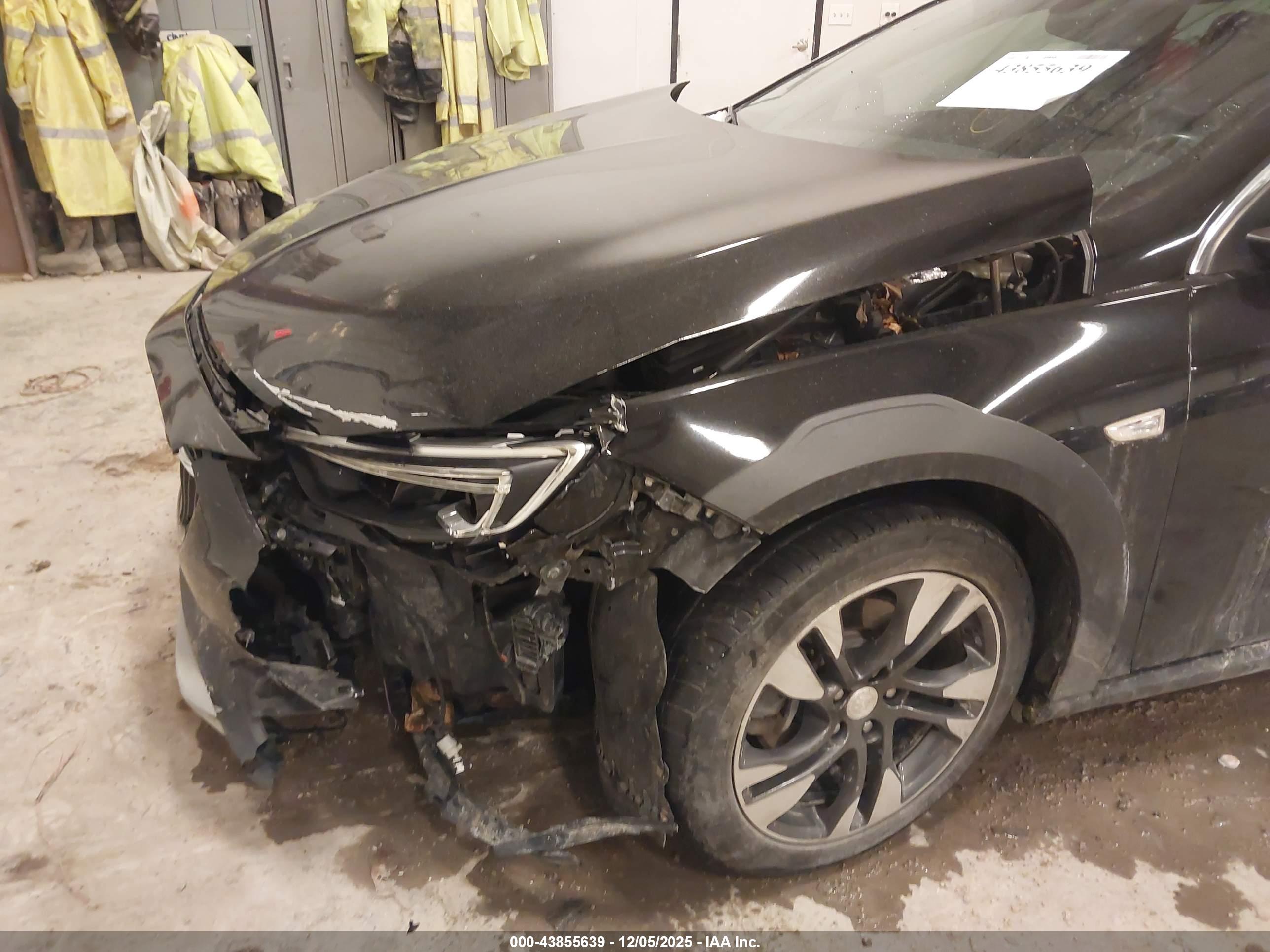 BUICK REGAL image 6