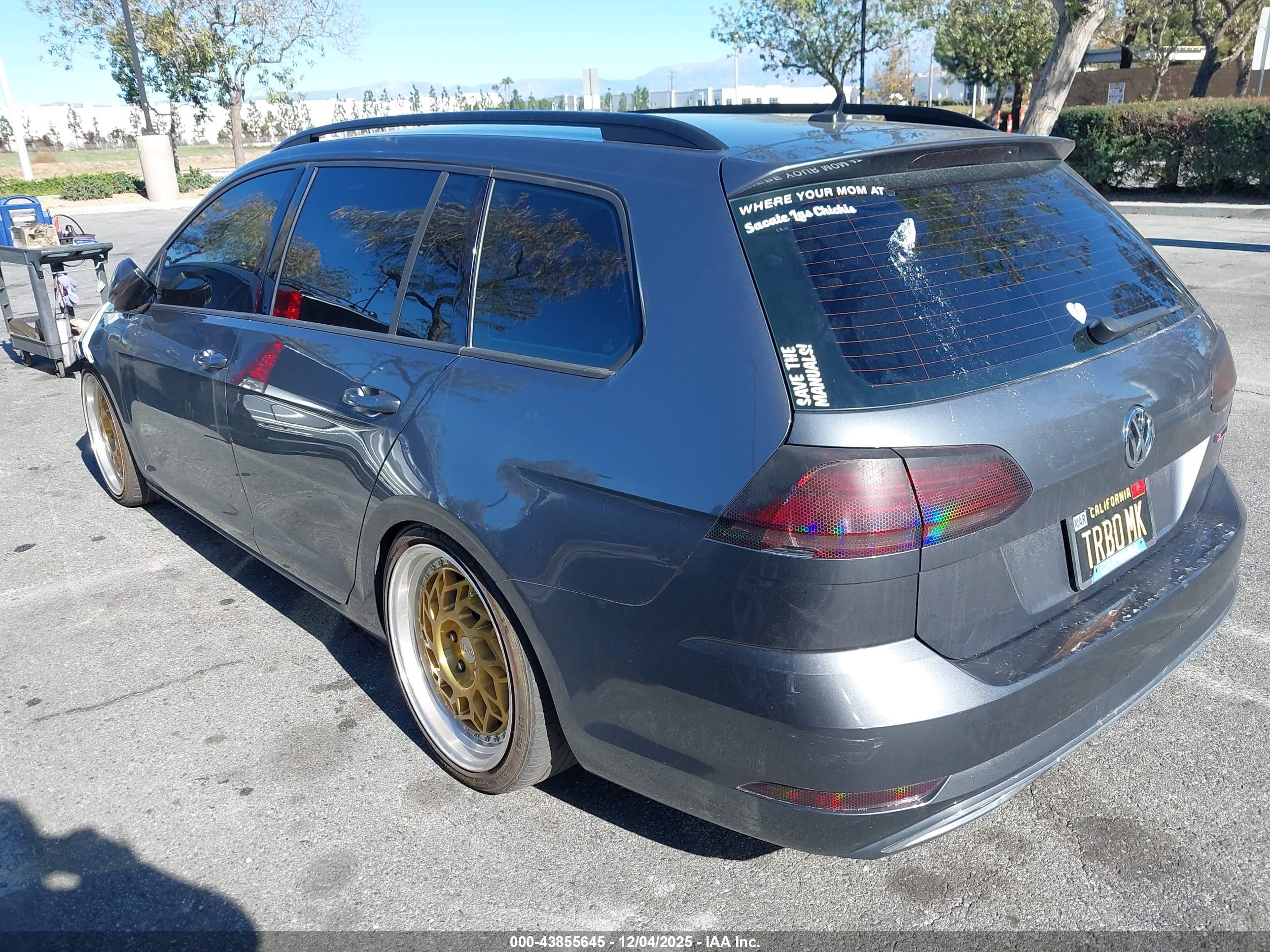 VOLKSWAGEN GOLF image 3