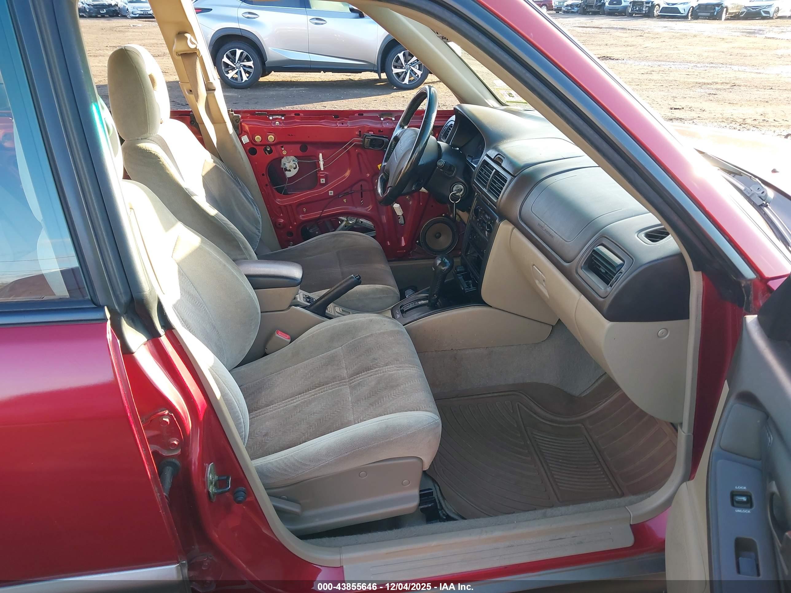 SUBARU FORESTER image 5