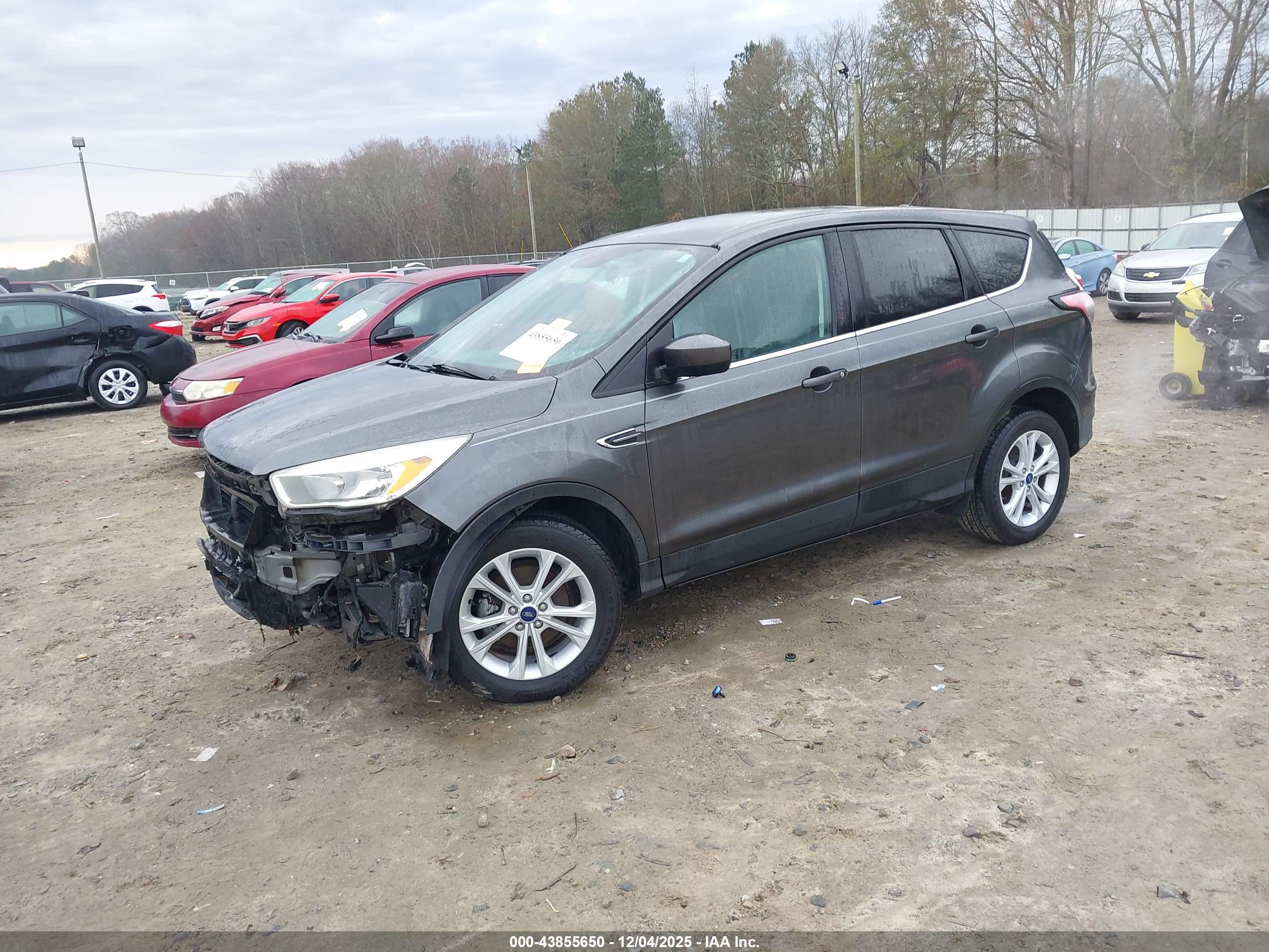 FORD ESCAPE image 2