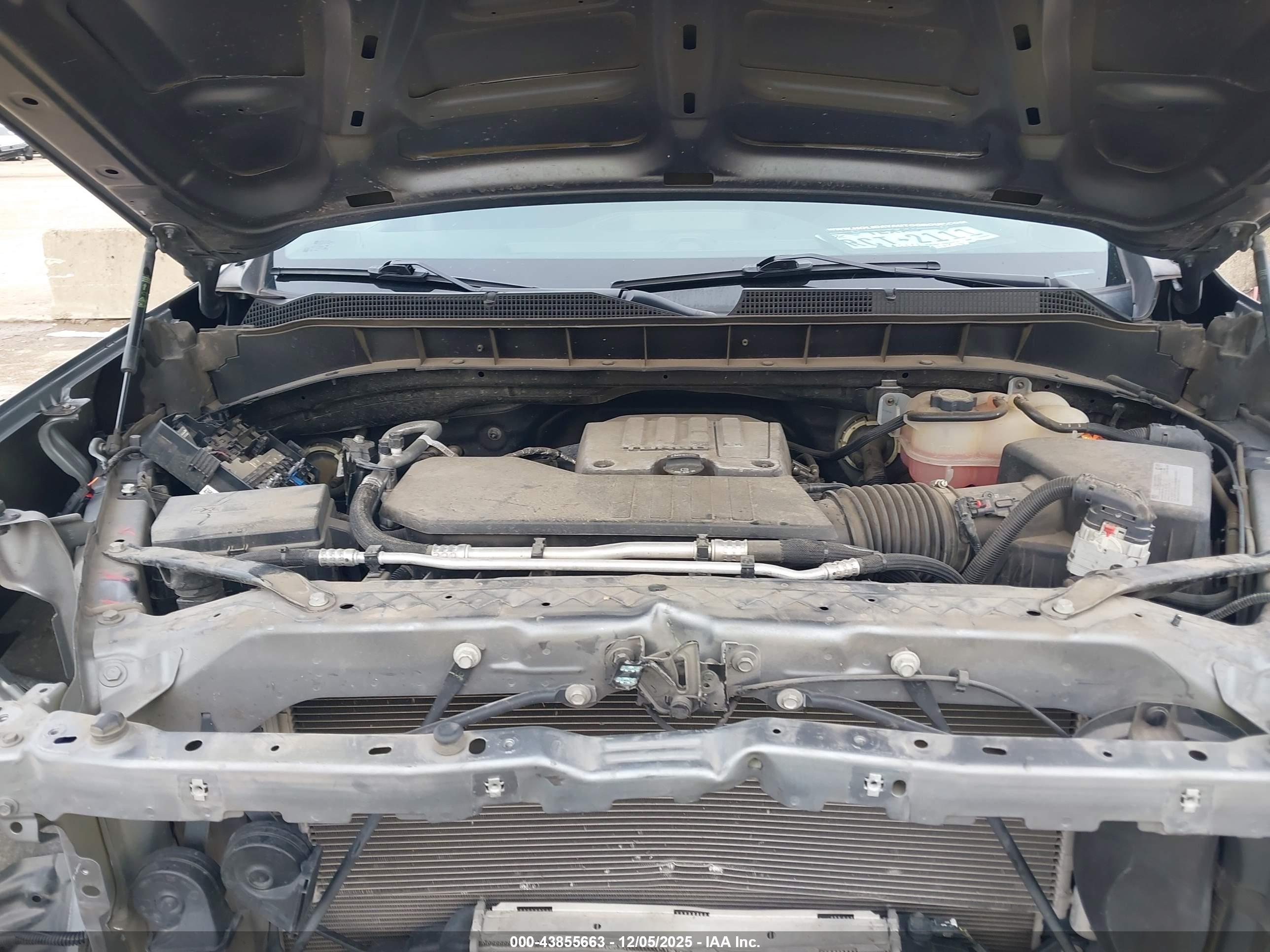 CHEVROLET SILVERADO image 10
