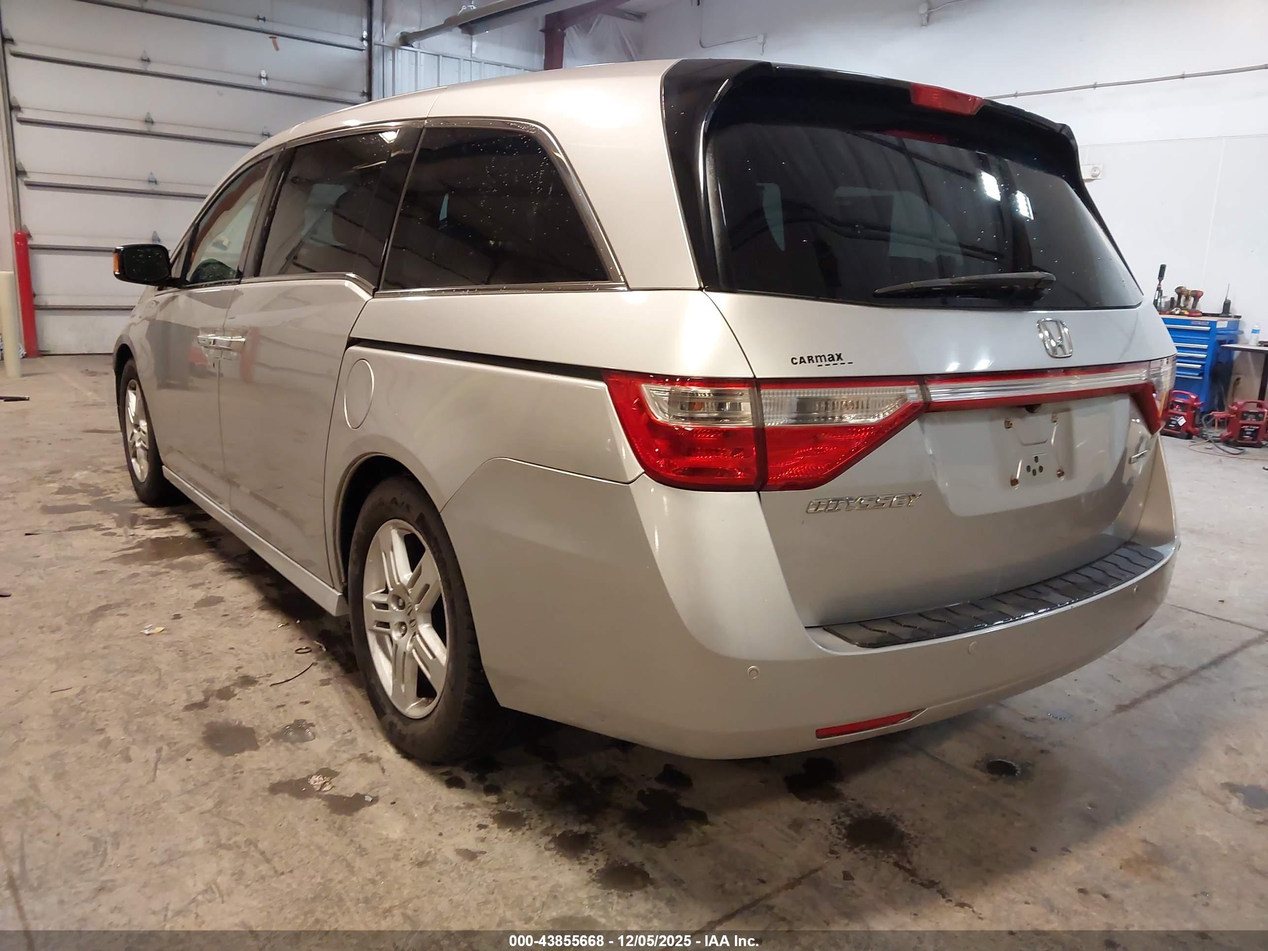 HONDA ODYSSEY image 3