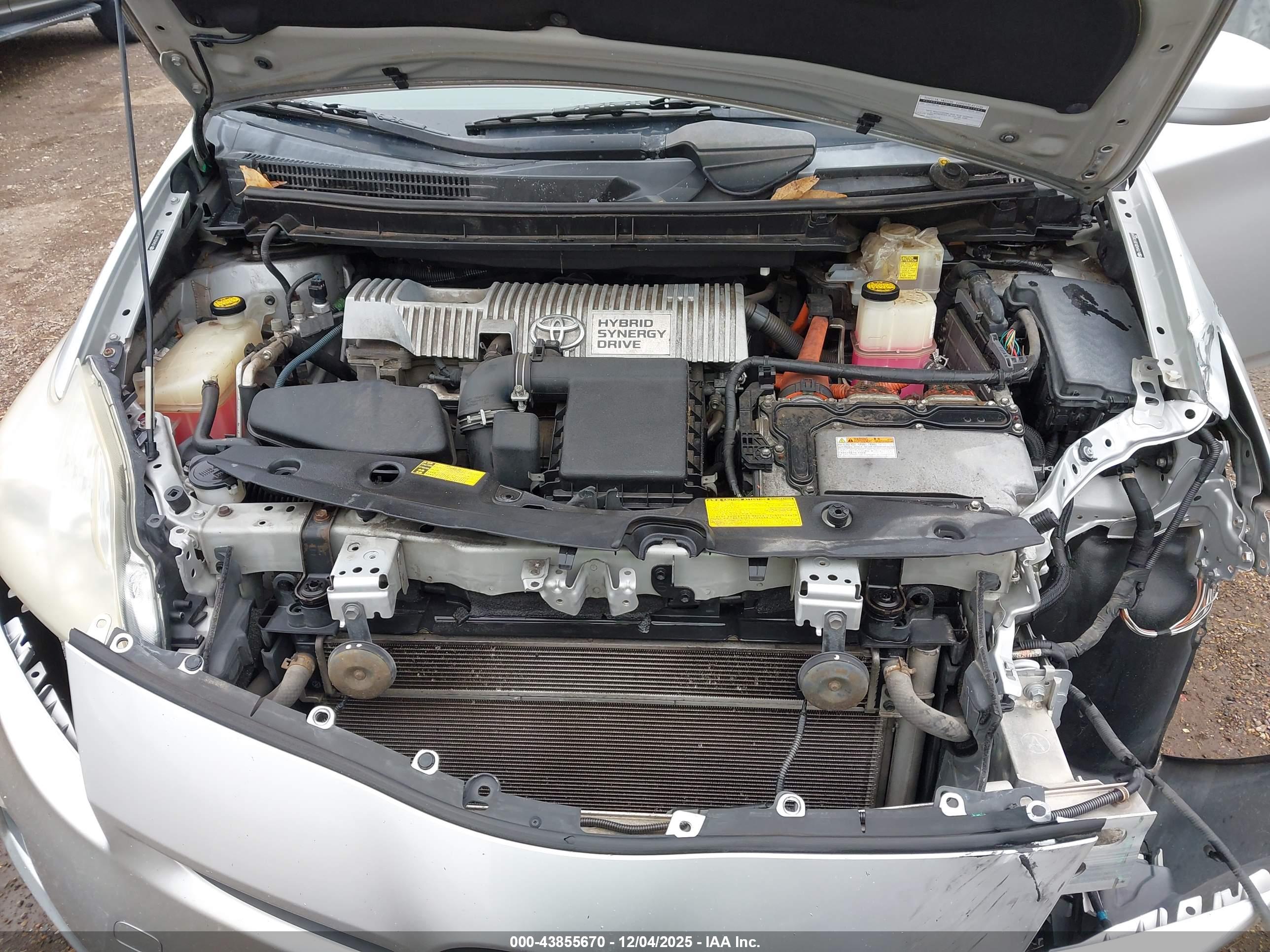 TOYOTA PRIUS image 10