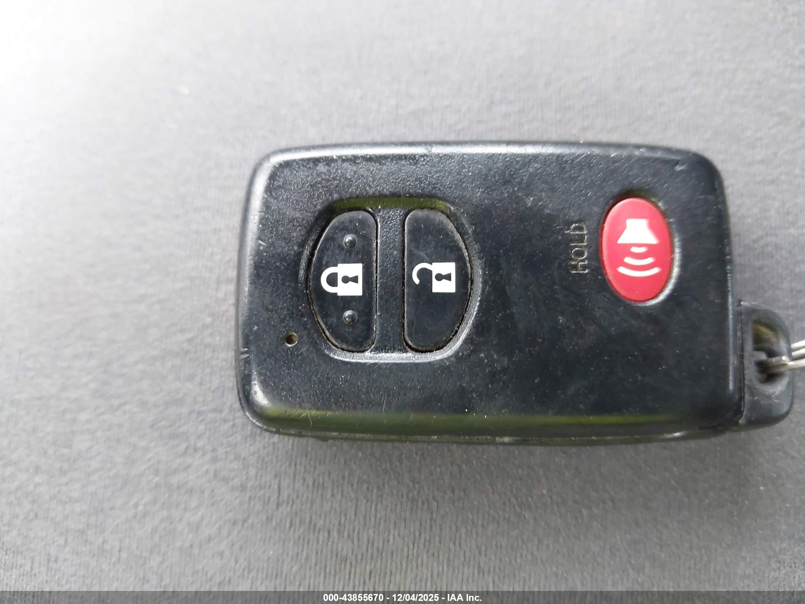 TOYOTA PRIUS image 11