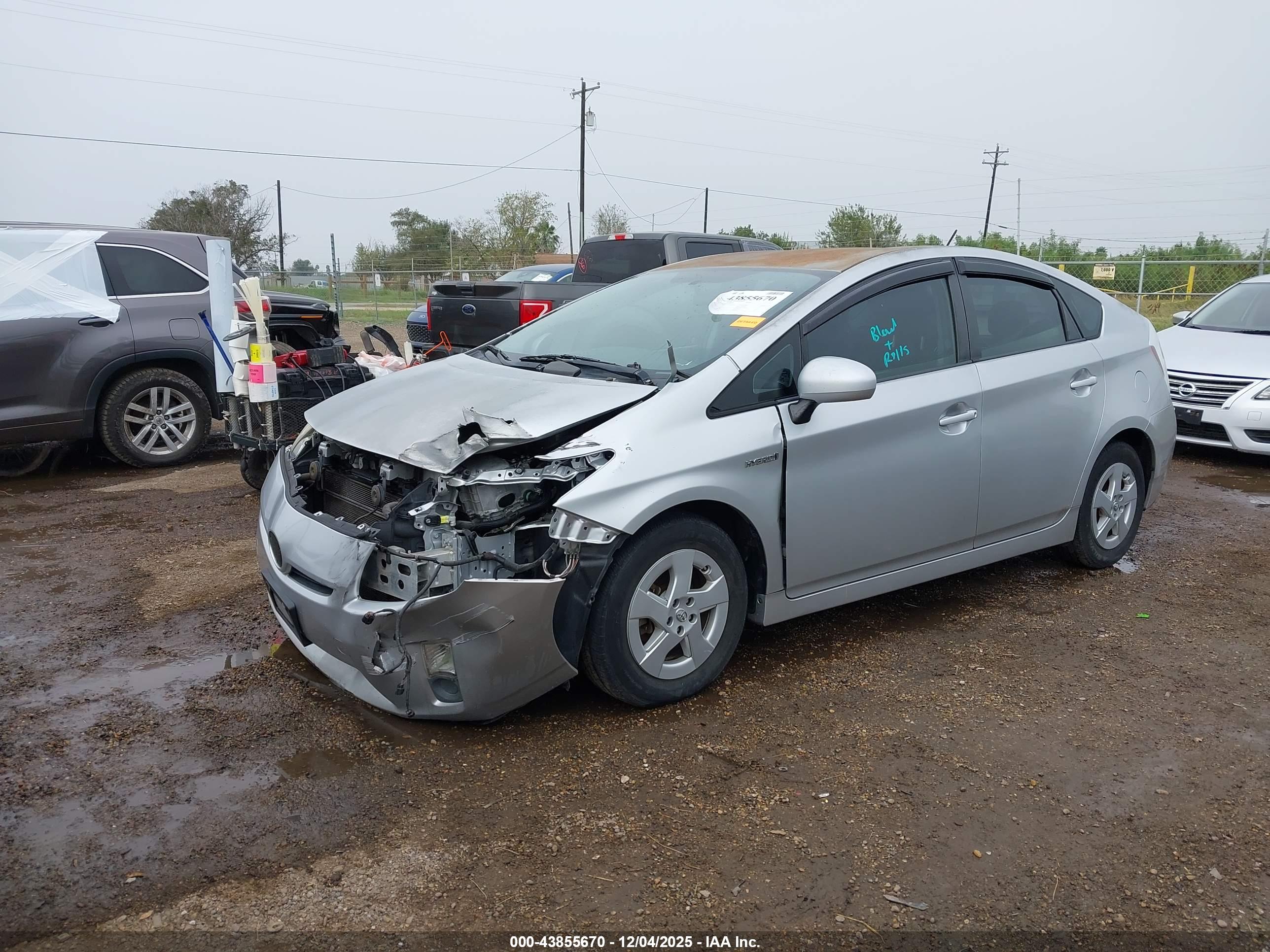 TOYOTA PRIUS image 2