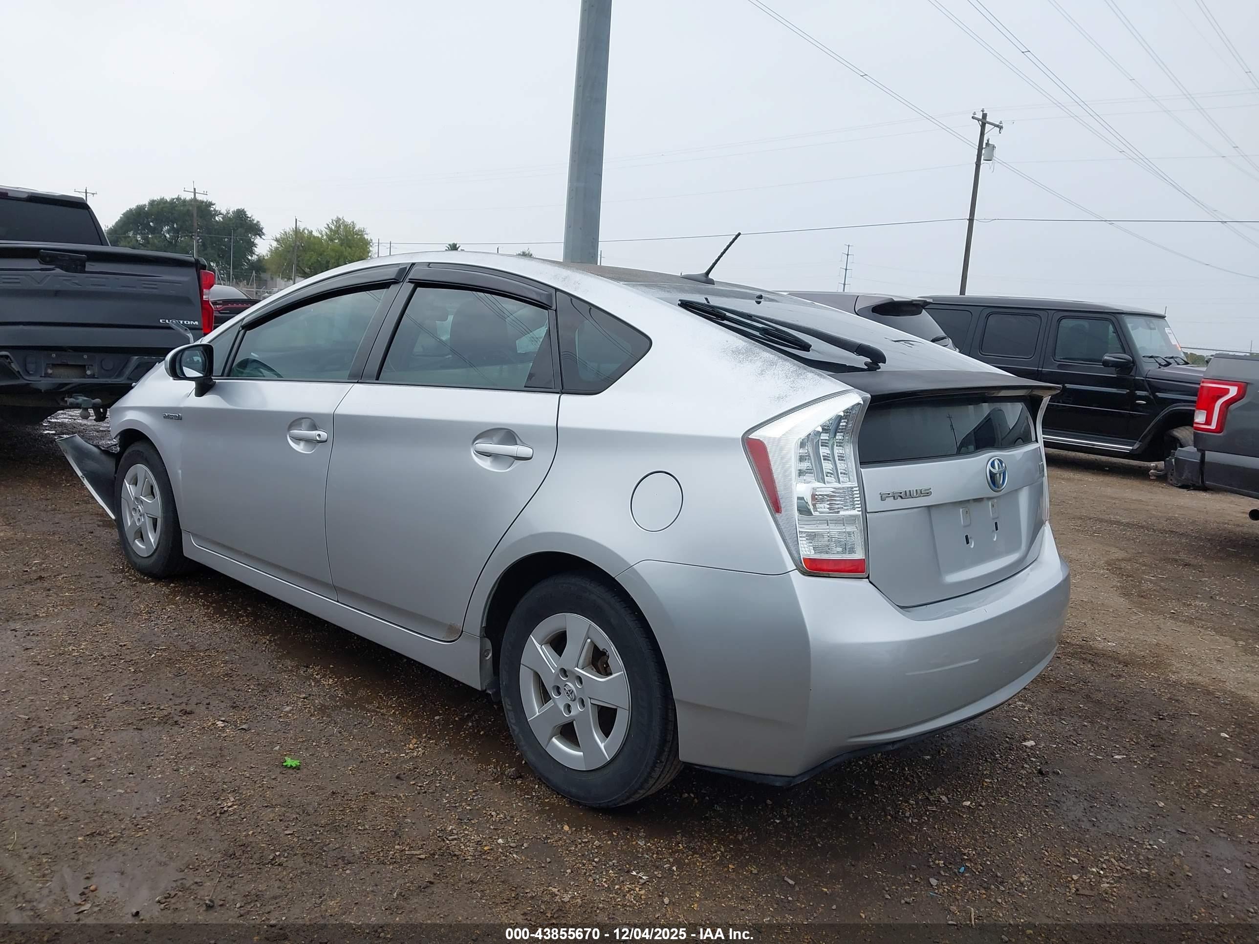 TOYOTA PRIUS image 3