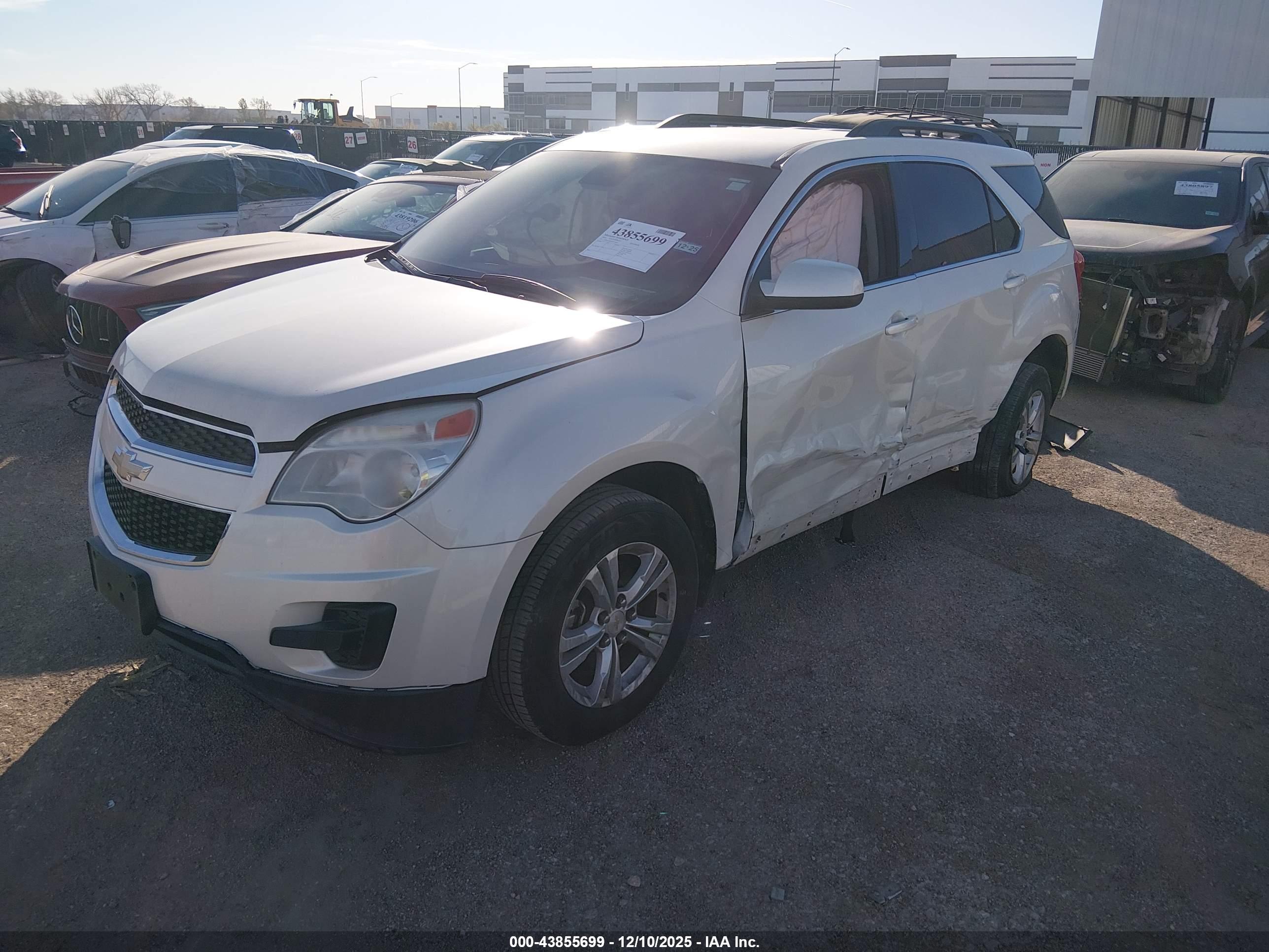 CHEVROLET EQUINOX image 2