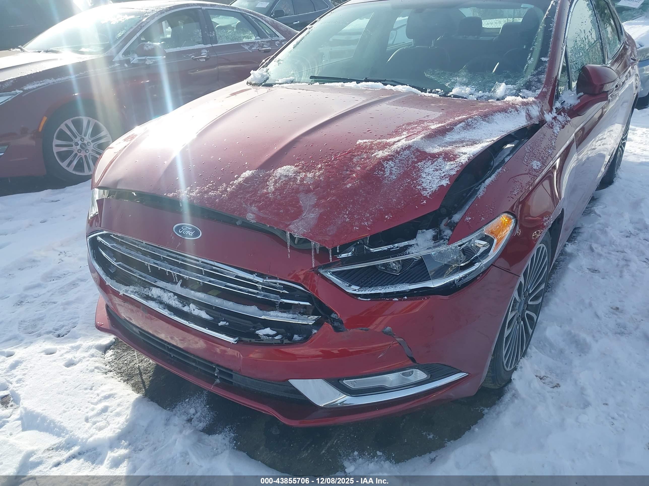 FORD FUSION image 6