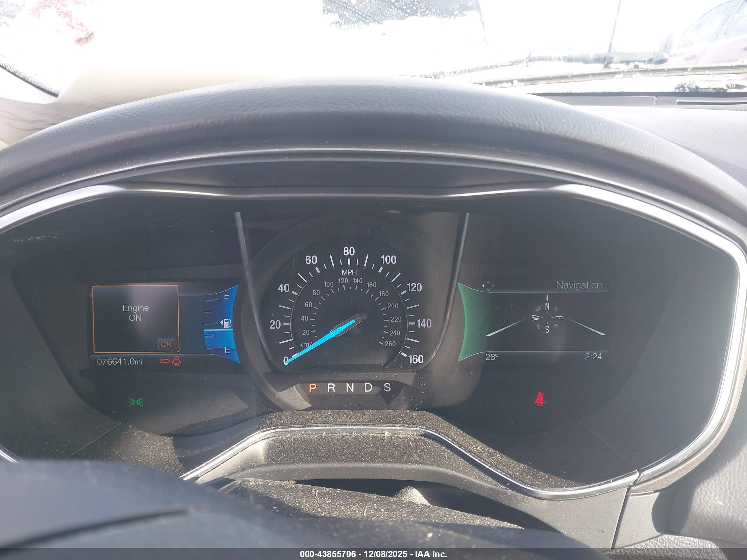 FORD FUSION image 7