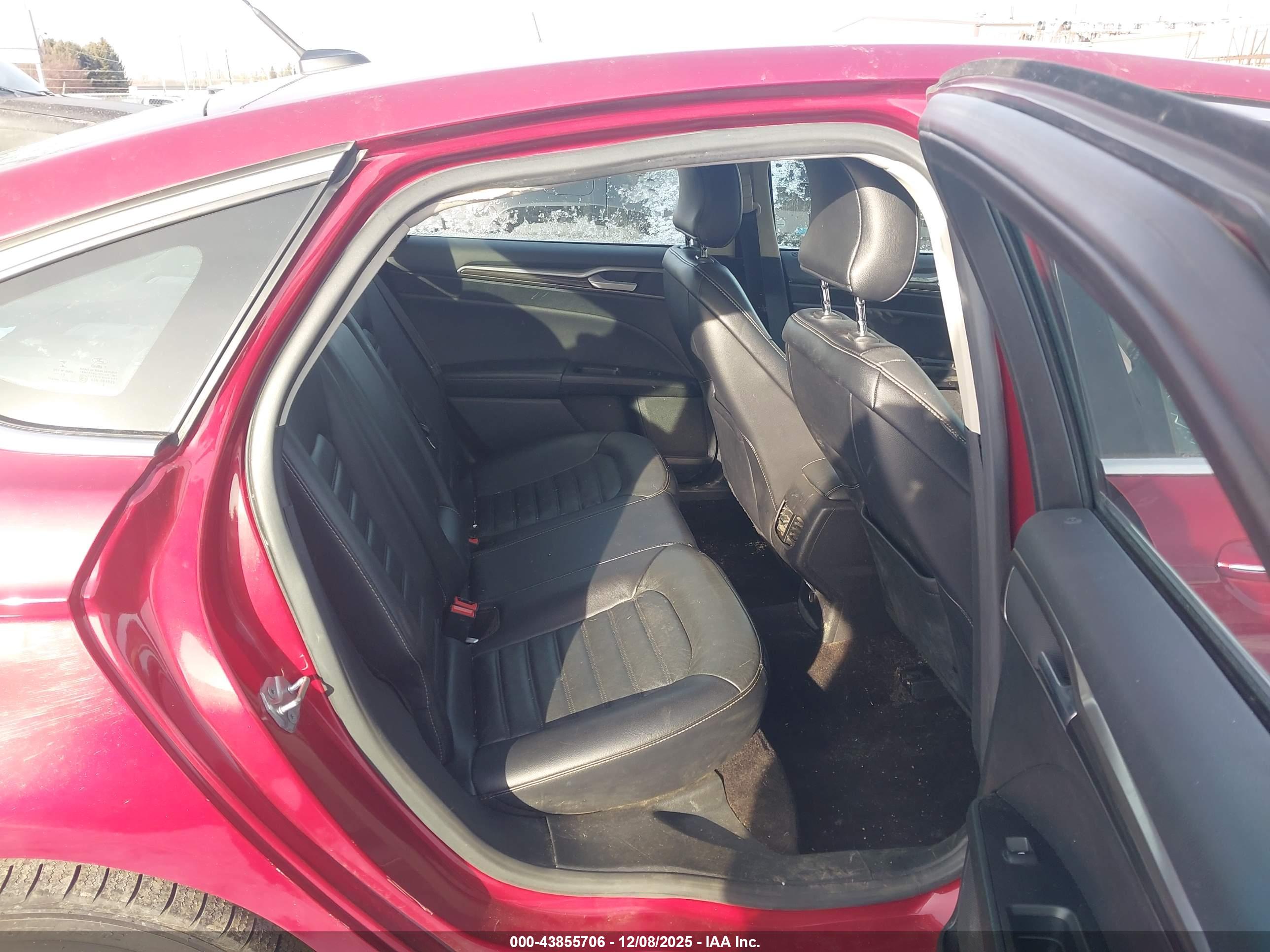 FORD FUSION image 8