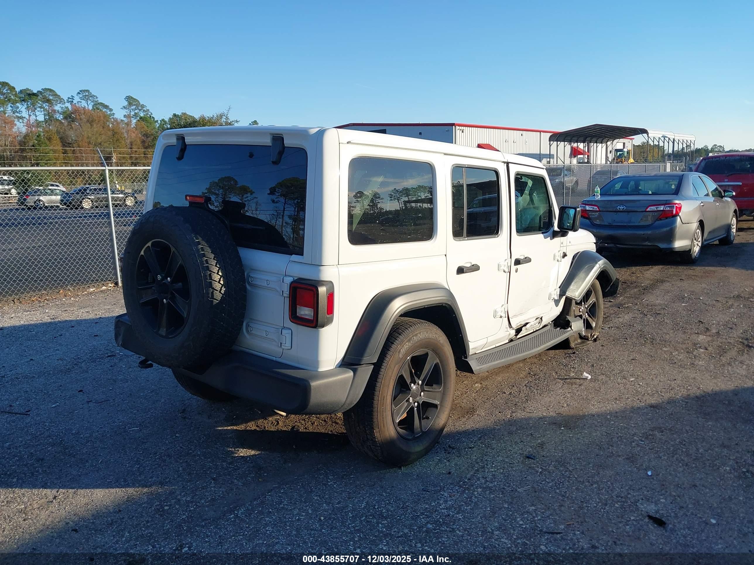 JEEP WRANGLER image 4
