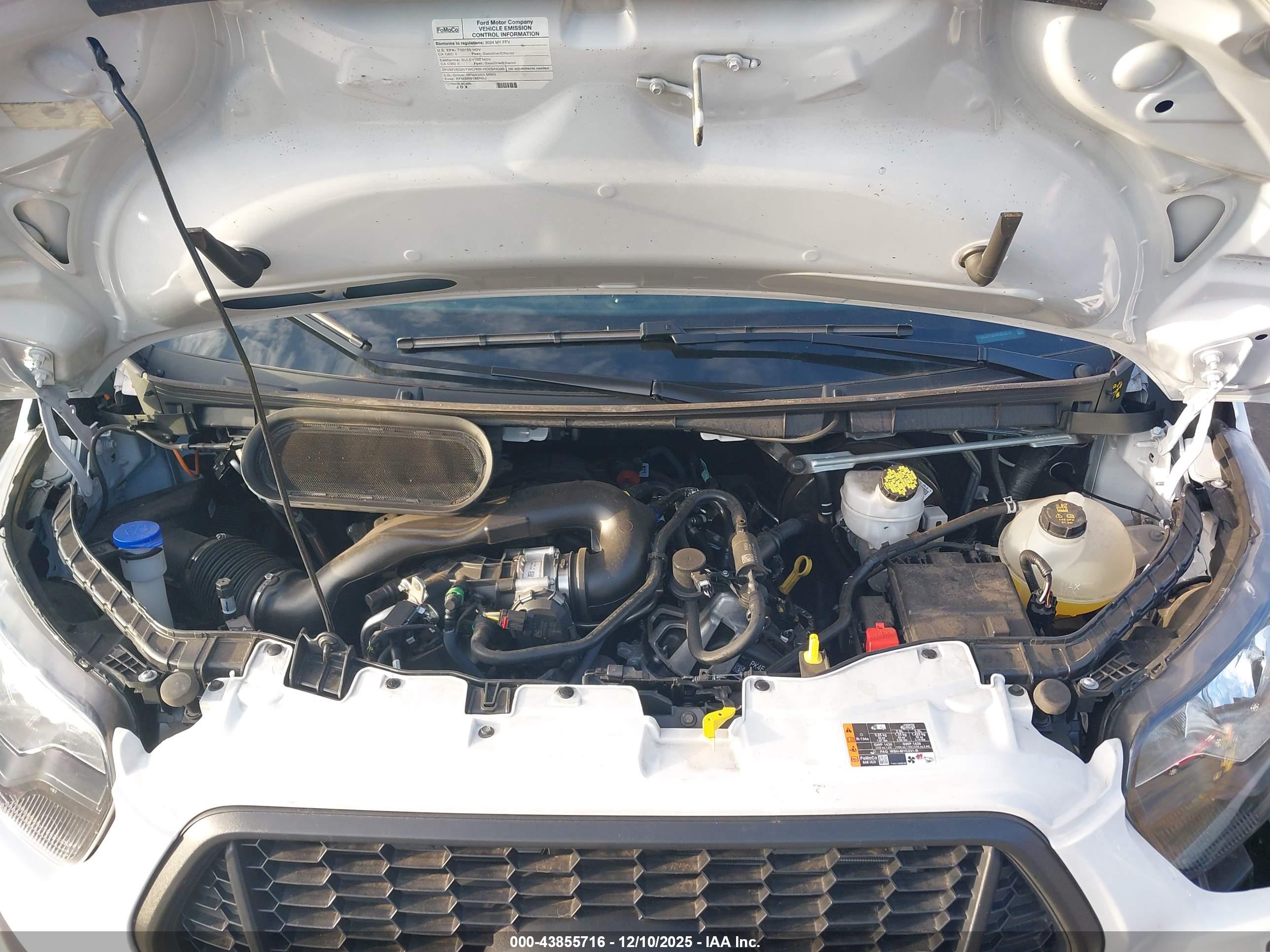 FORD TRANSIT image 10