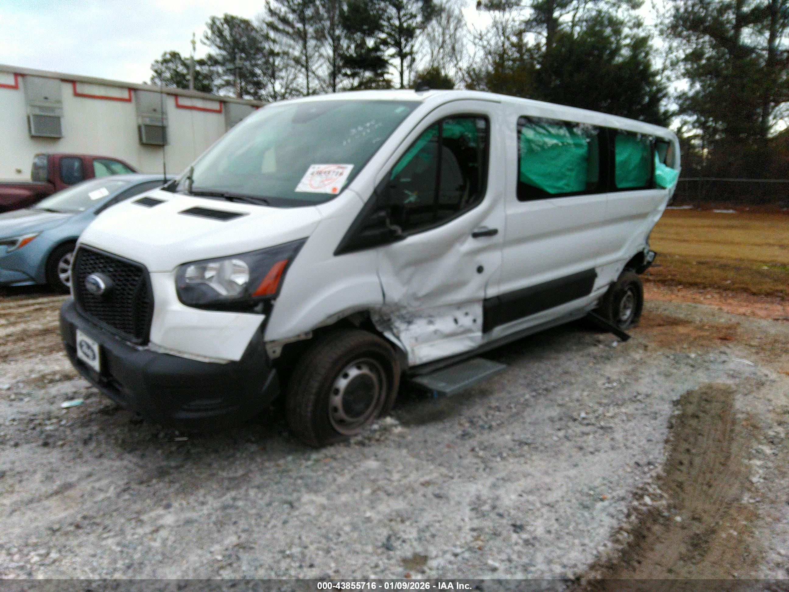 FORD TRANSIT image 2