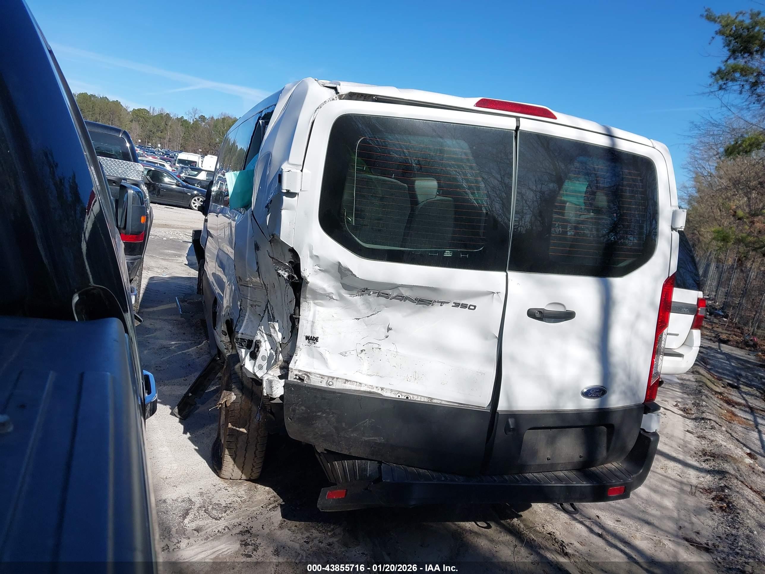 FORD TRANSIT image 3