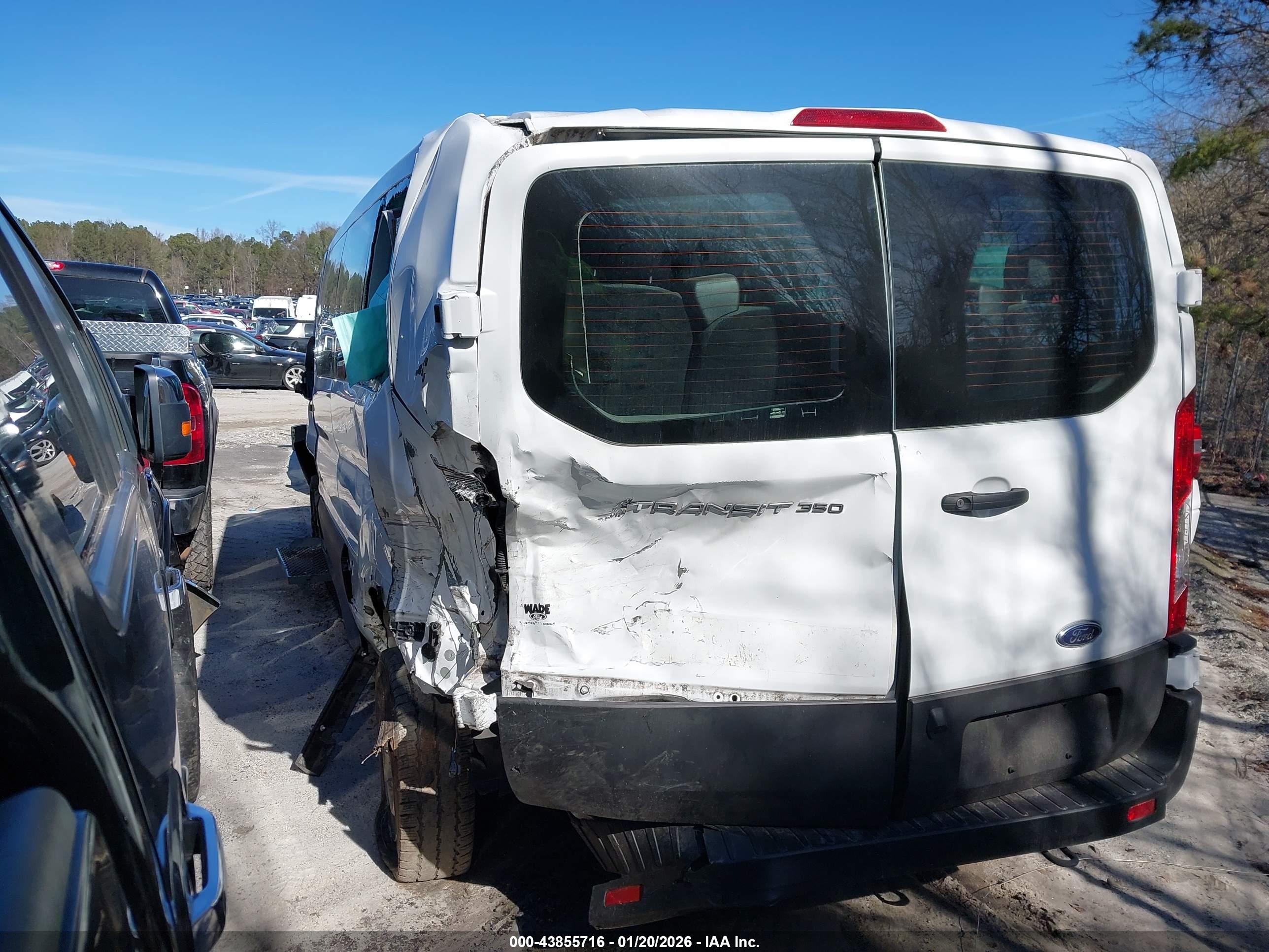 FORD TRANSIT image 6