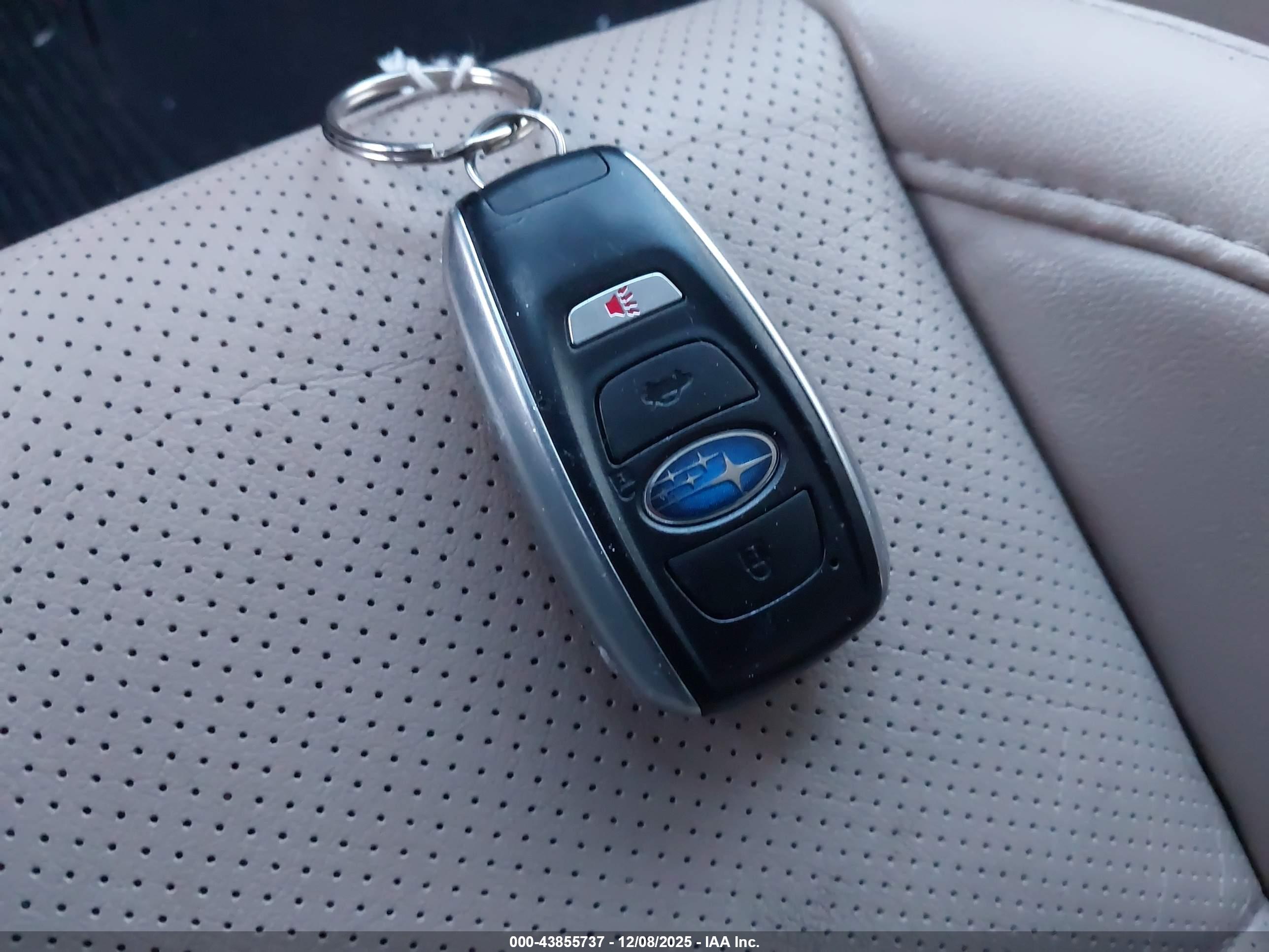 SUBARU OUTBACK image 11