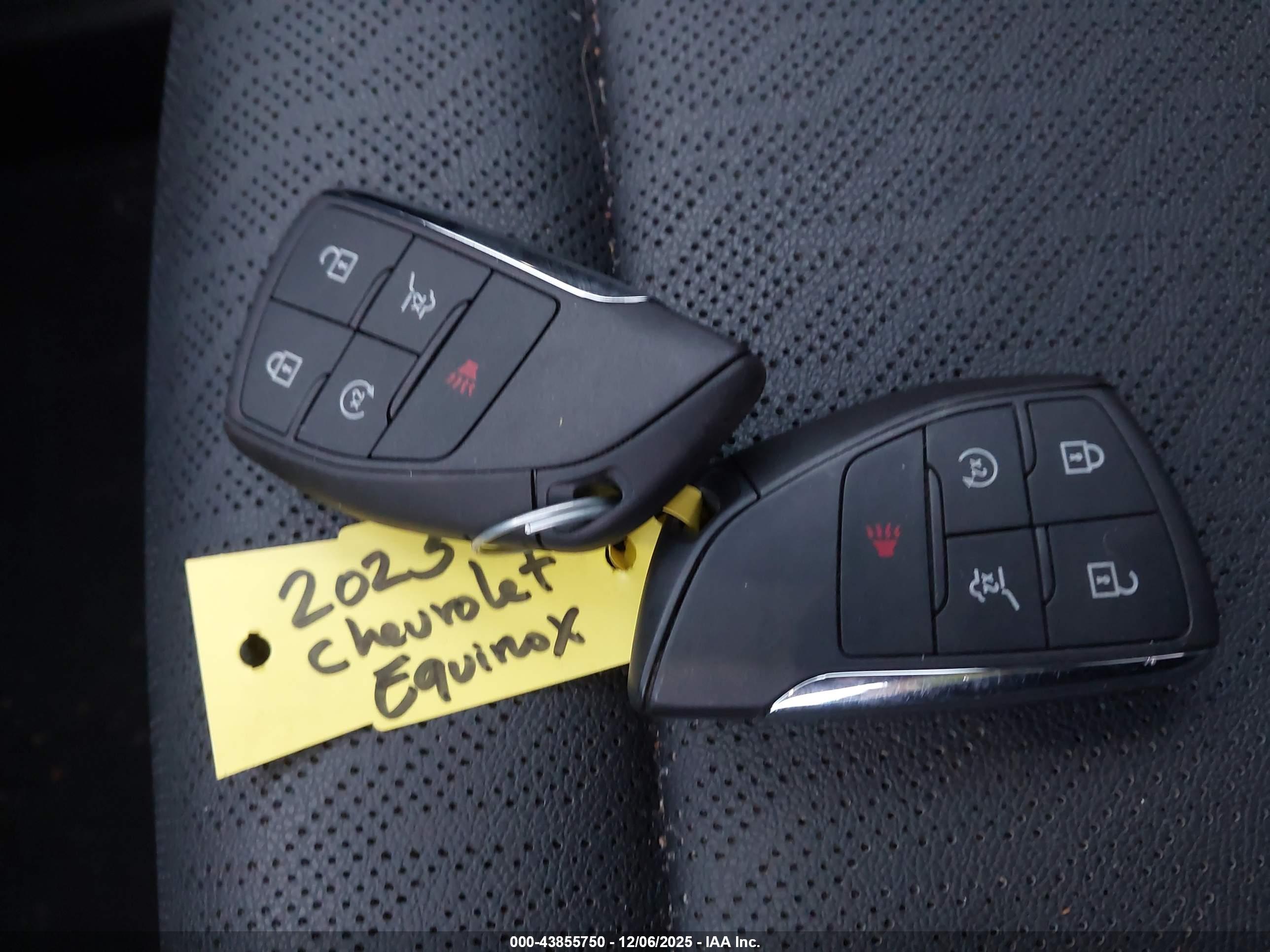 CHEVROLET EQUINOX image 11